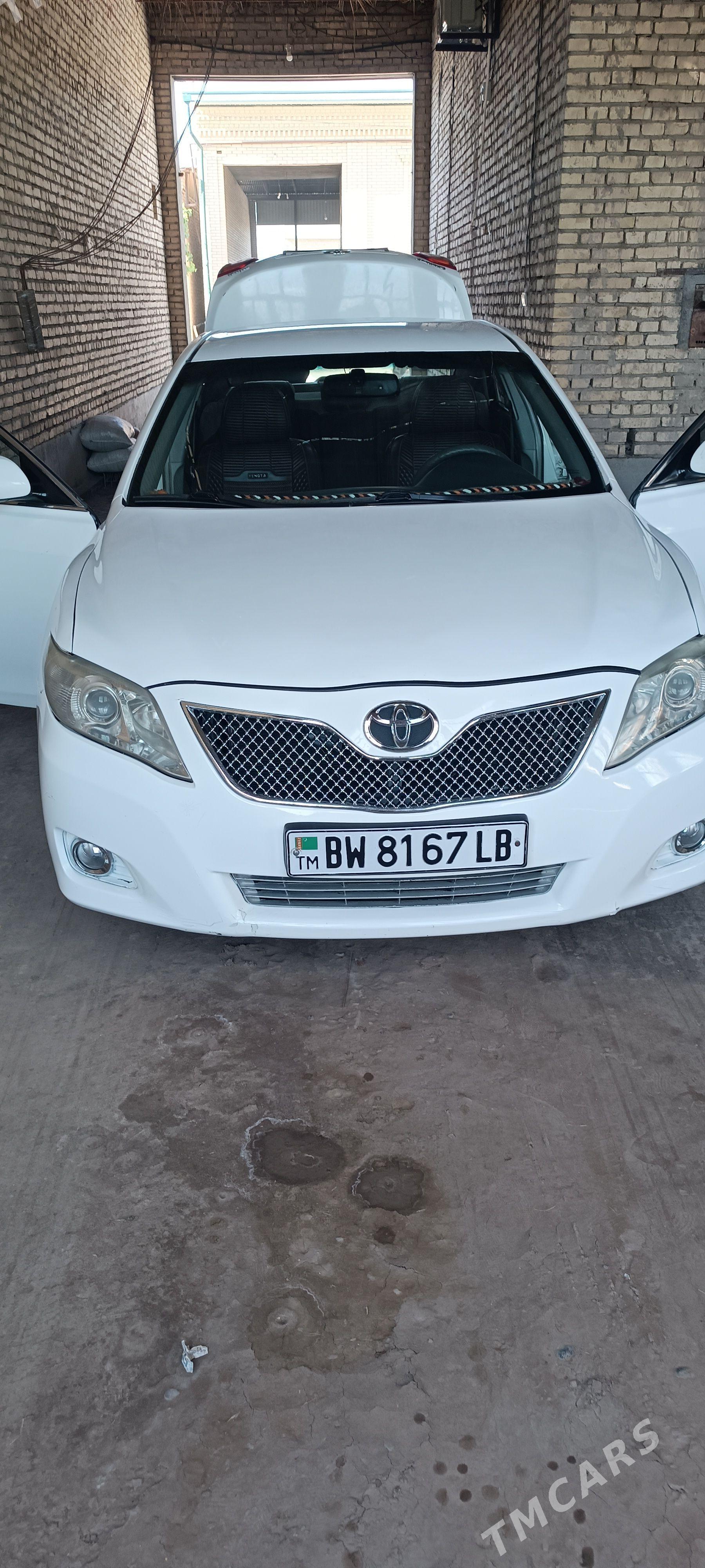 Toyota Camry 2009 - 170 000 TMT - Çärjew - img 1