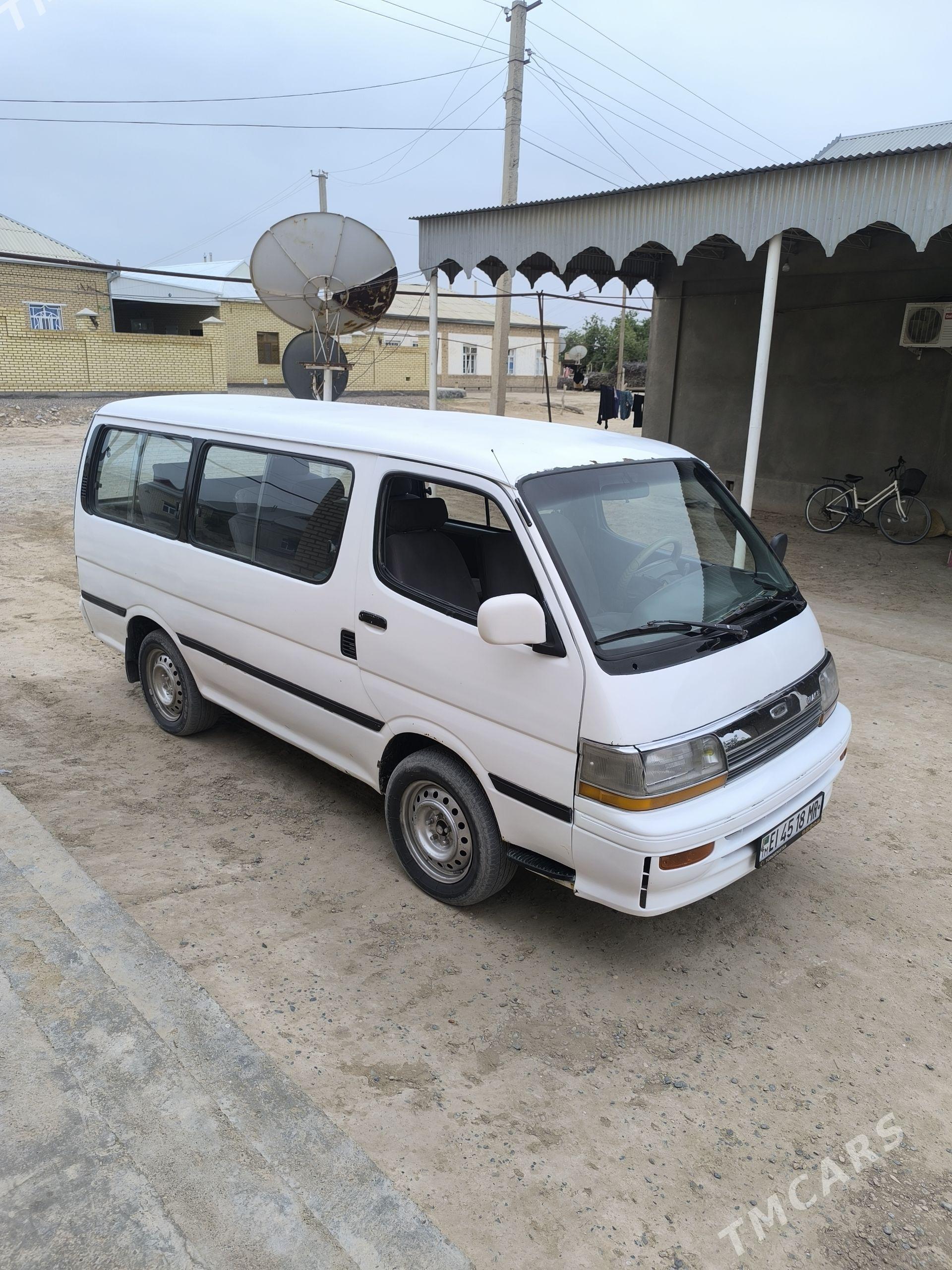 Toyota Hiace 1992 - 95 000 TMT - Шатлык - img 1