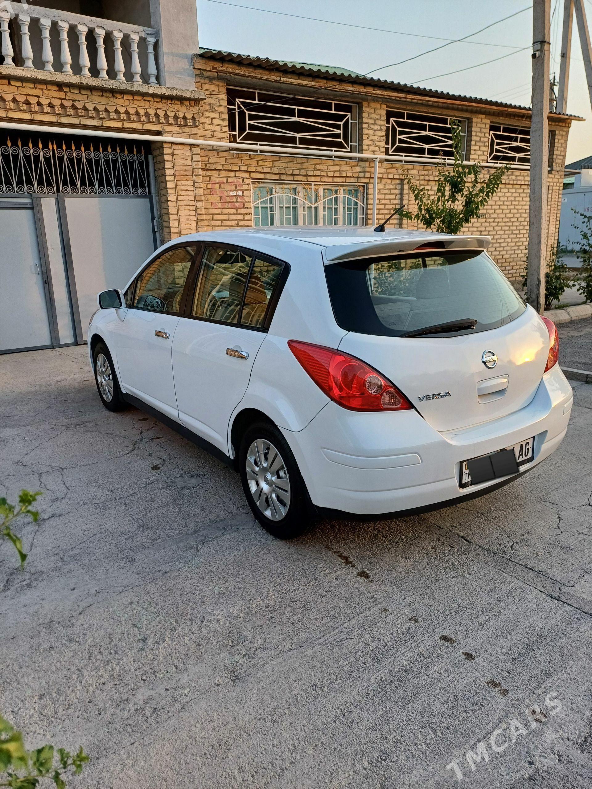 Nissan Versa 2010 - 146 000 TMT - Aşgabat - img 1