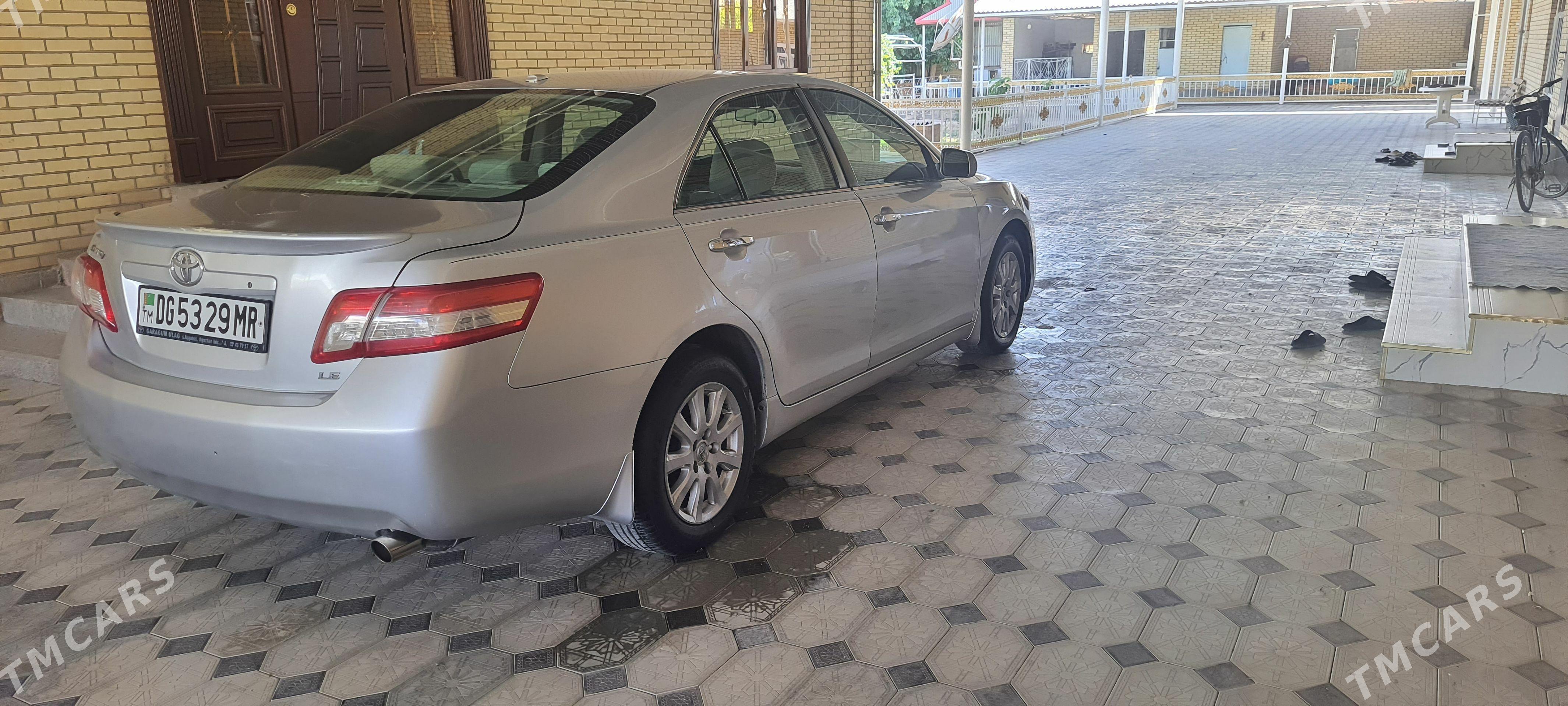 Toyota Camry 2011 - 200 000 TMT - Мары - img 1