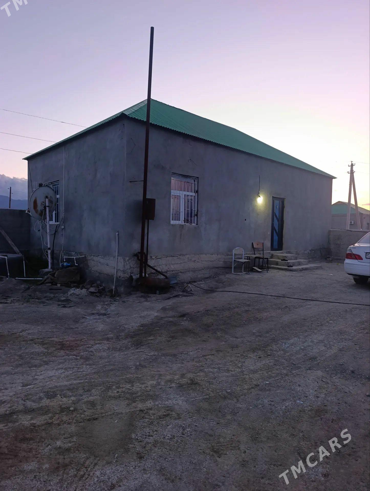 satlyk jaý - Бахарден - img 1