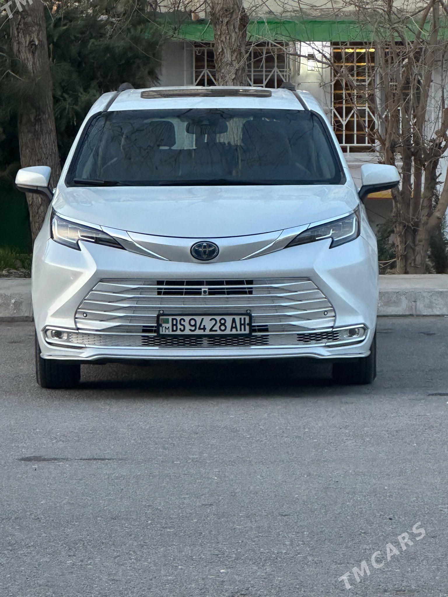 Toyota Sienna 2022 - 520 000 TMT - Ашхабад - img 1