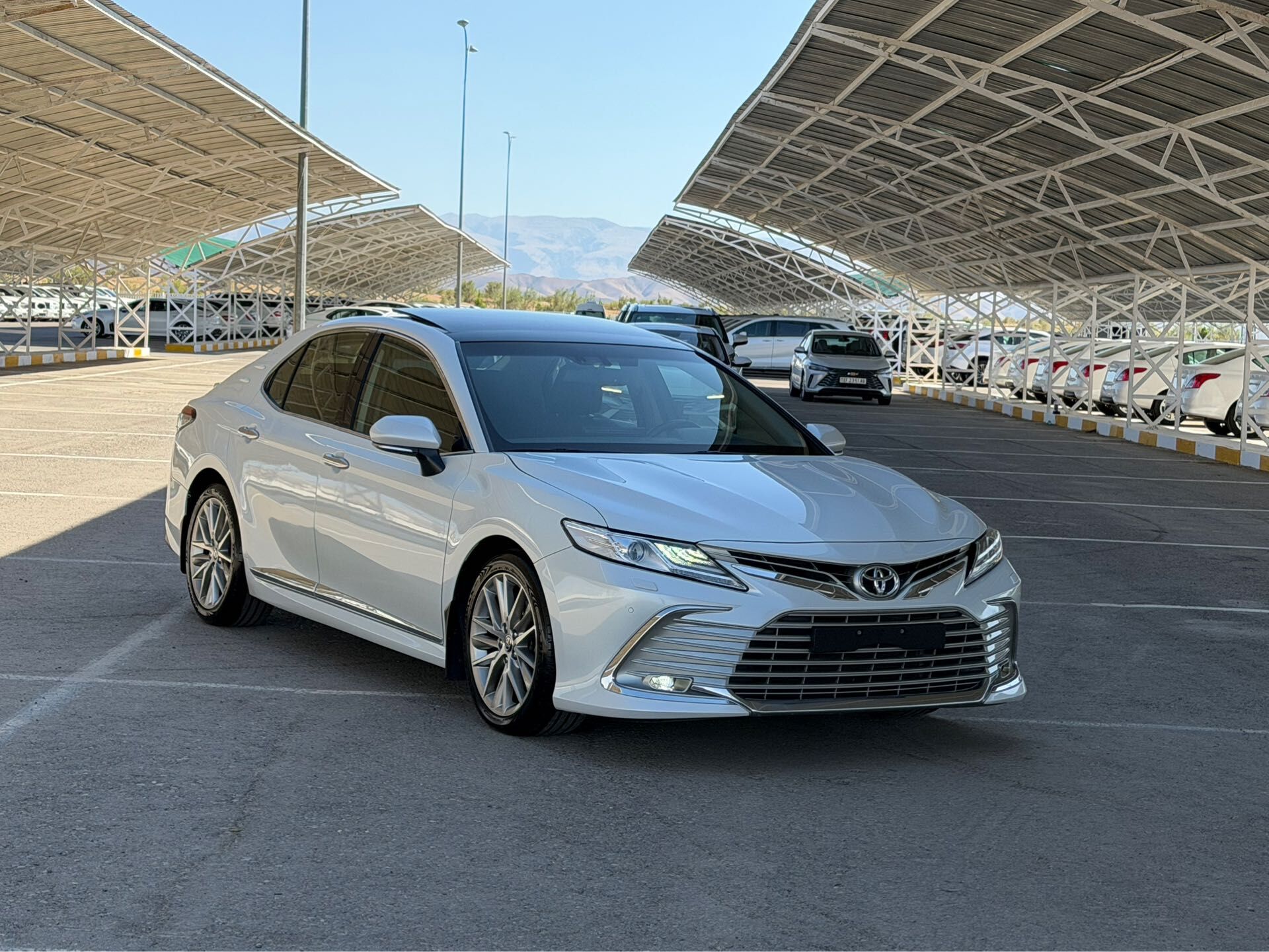 Toyota Camry 2023 - 654 000 TMT - Ашхабад - img 1