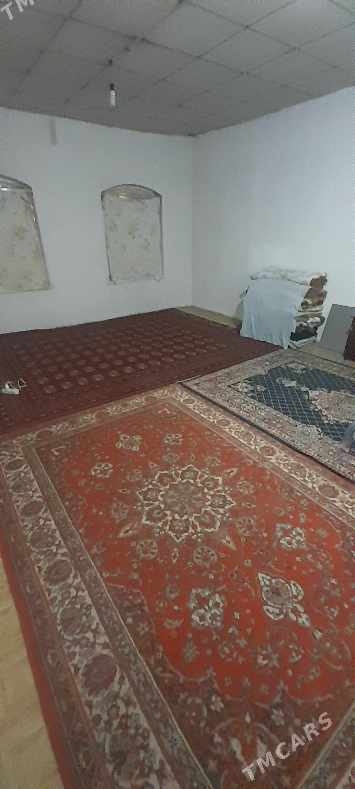 kw bar gyzlara - Hitrowka - img 1