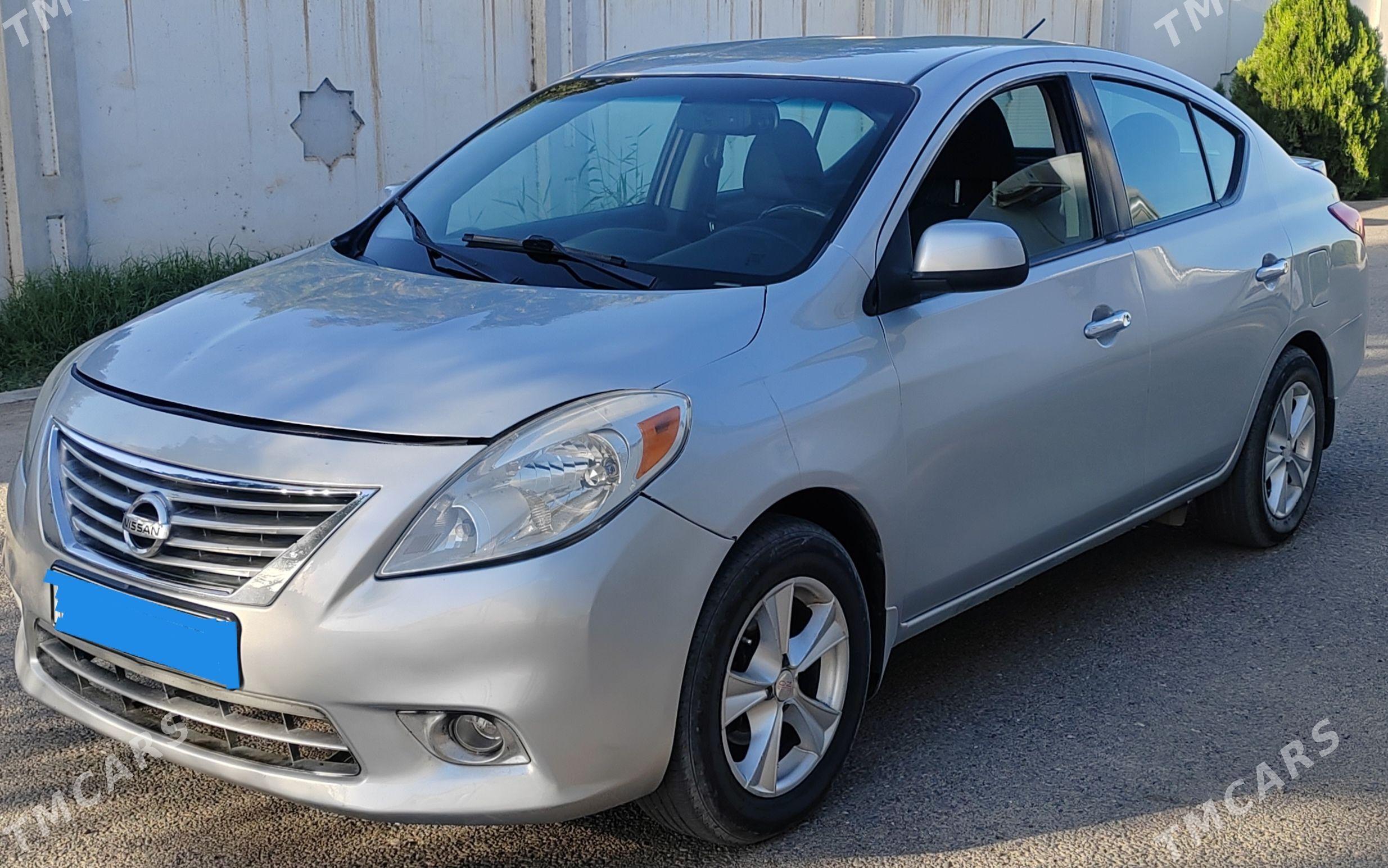 Nissan Versa 2013 - 115 000 TMT - Сакарчага - img 1