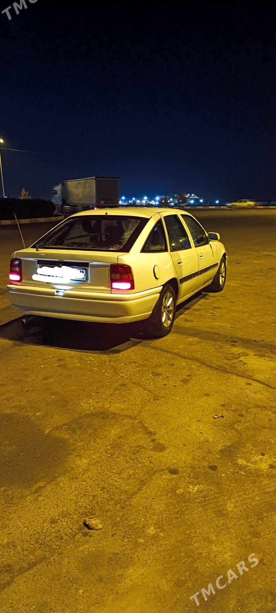 Opel Vectra 1991 - 30 000 TMT - Bäherden - img 1