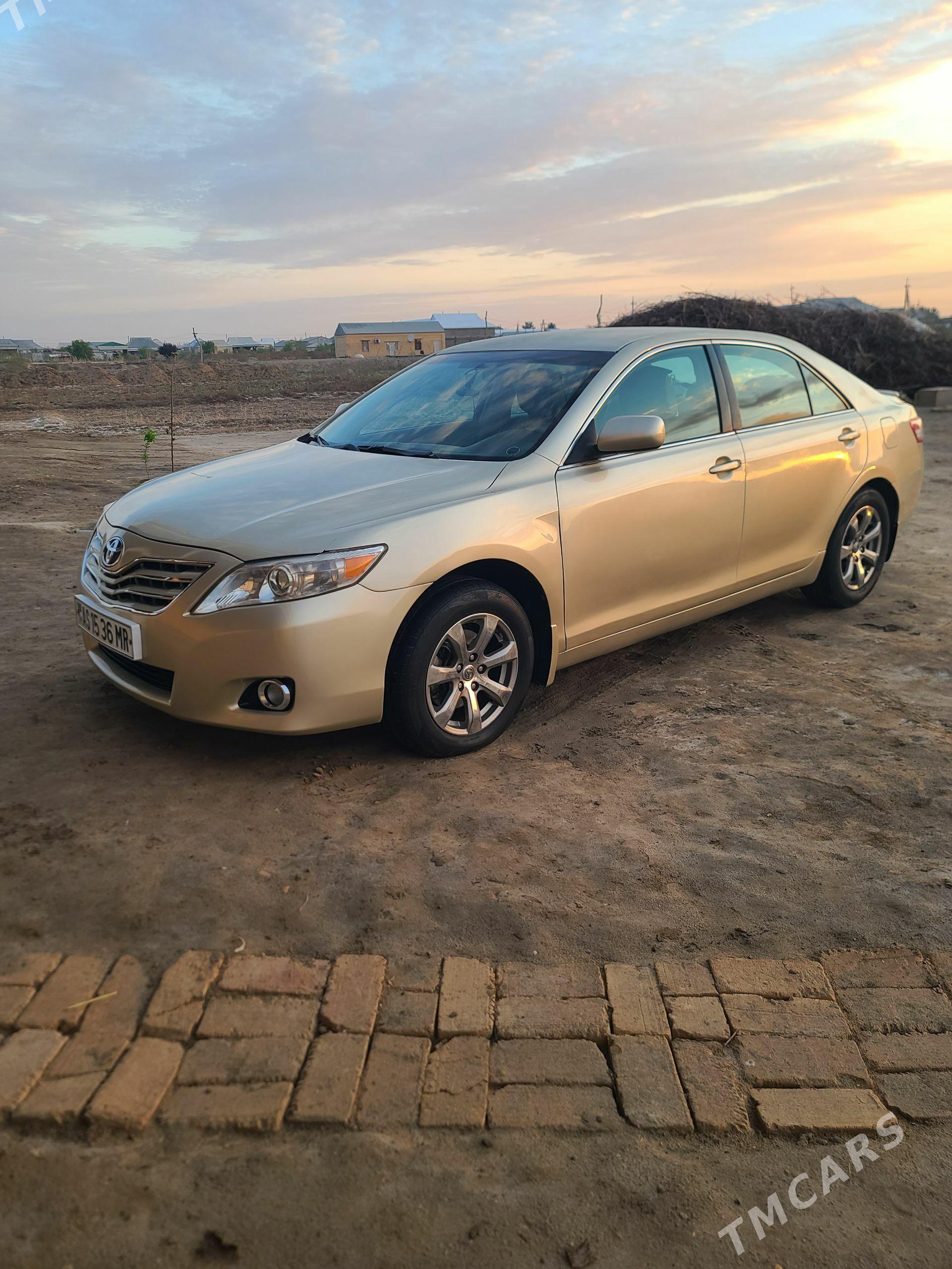 Toyota Camry 2011 - 196 000 TMT - Мары - img 1