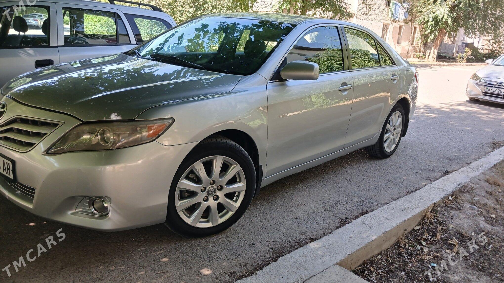 Toyota Camry 2009 - 170 000 TMT - 6 мкр - img 1