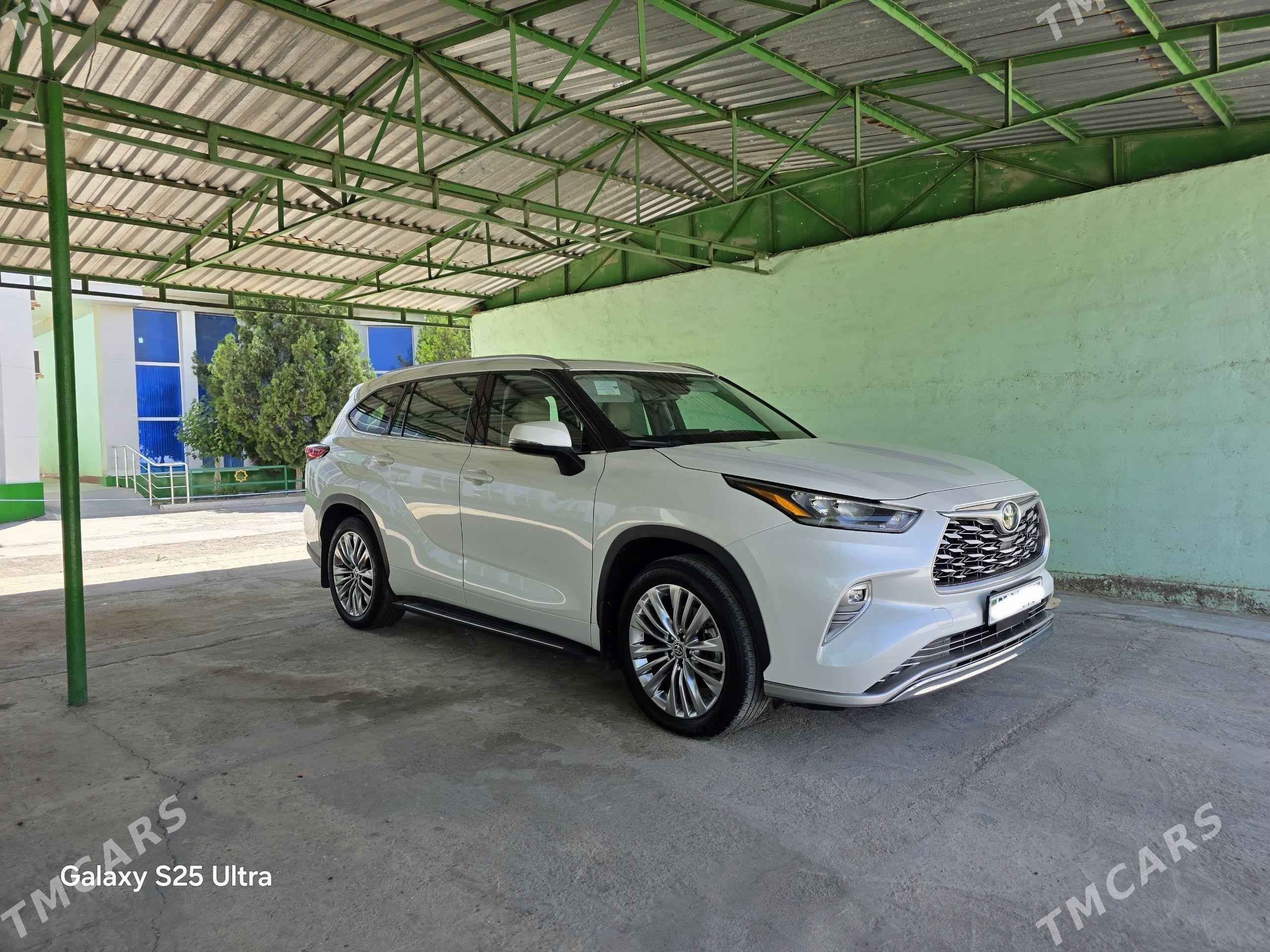 Toyota Highlander 2021 - 735 000 TMT - Ашхабад - img 1