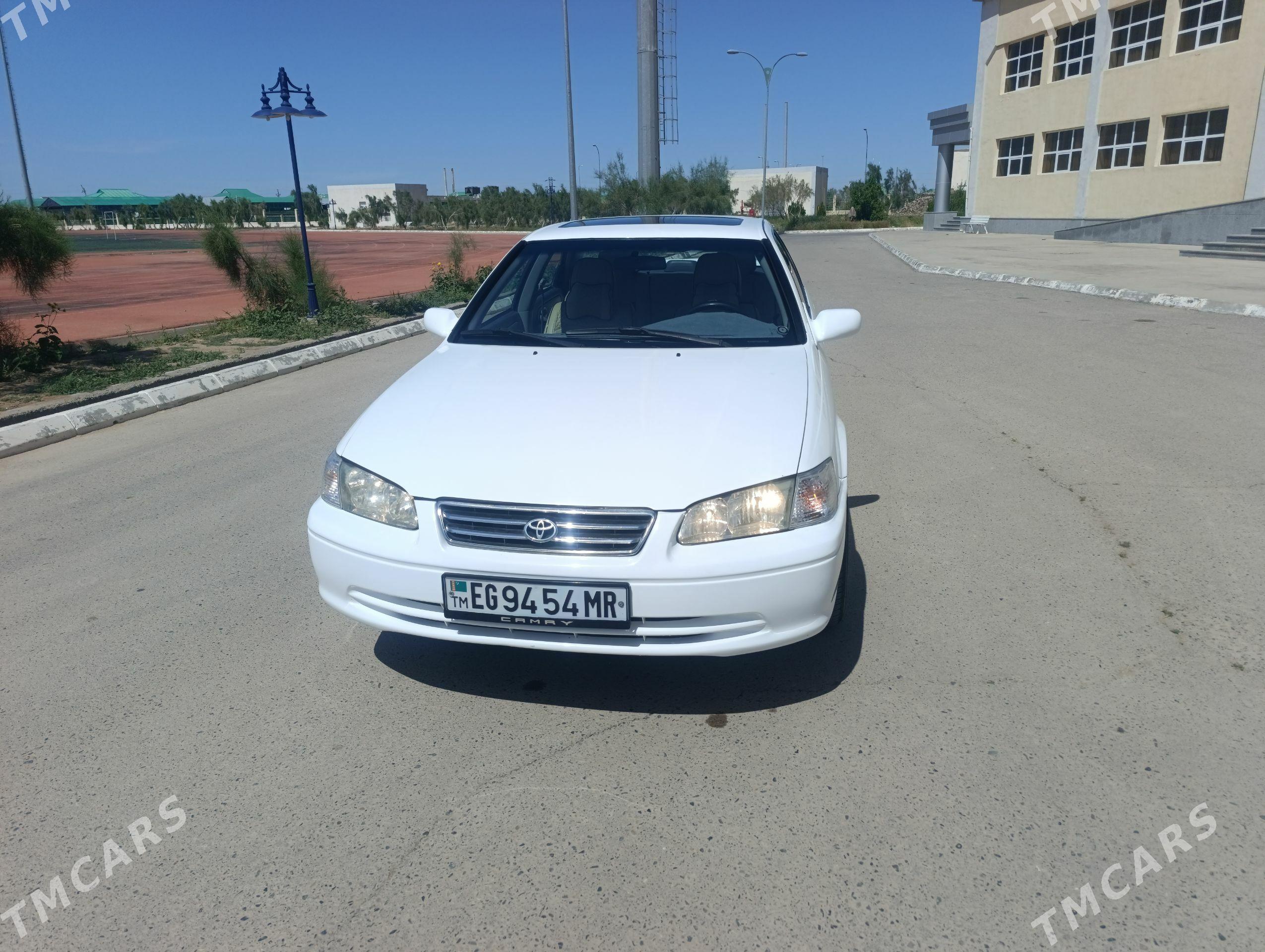 Toyota Camry 2001 - 170 000 TMT - Губадаг - img 1