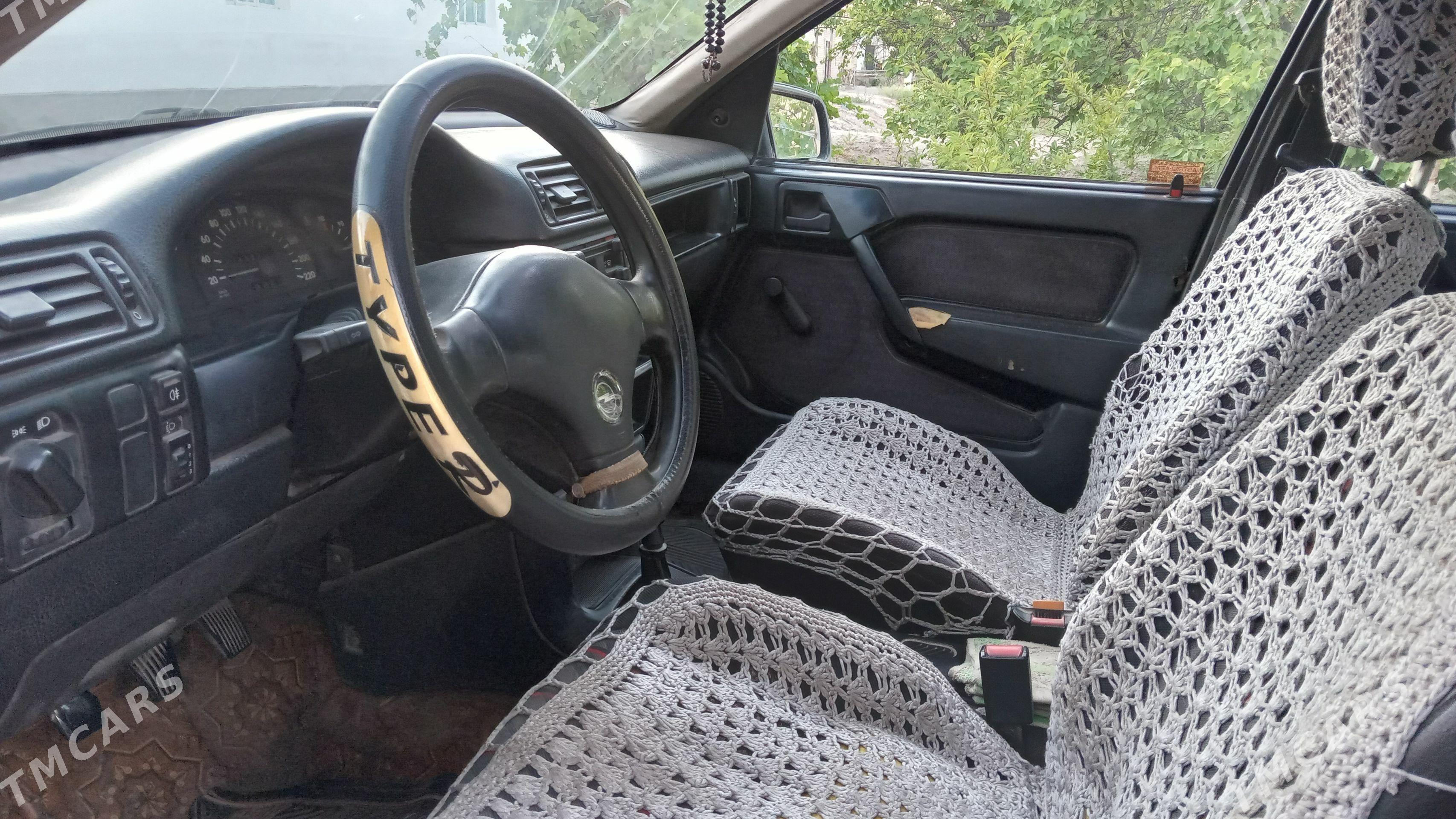 Opel Vectra 1992 - 25 000 TMT - Дашогуз - img 1