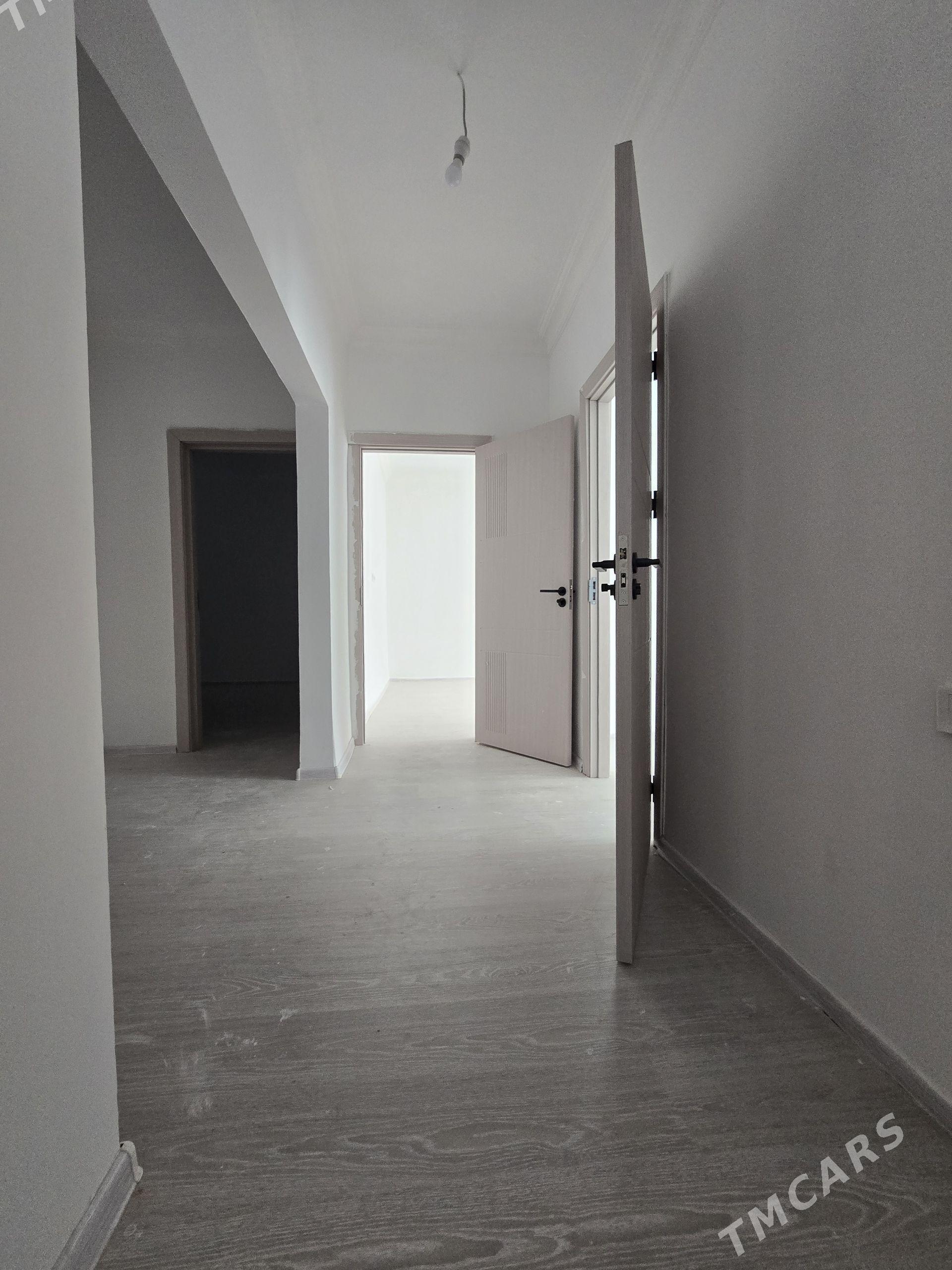 ÀNEW PANELKA 98M² - Анев - img 1