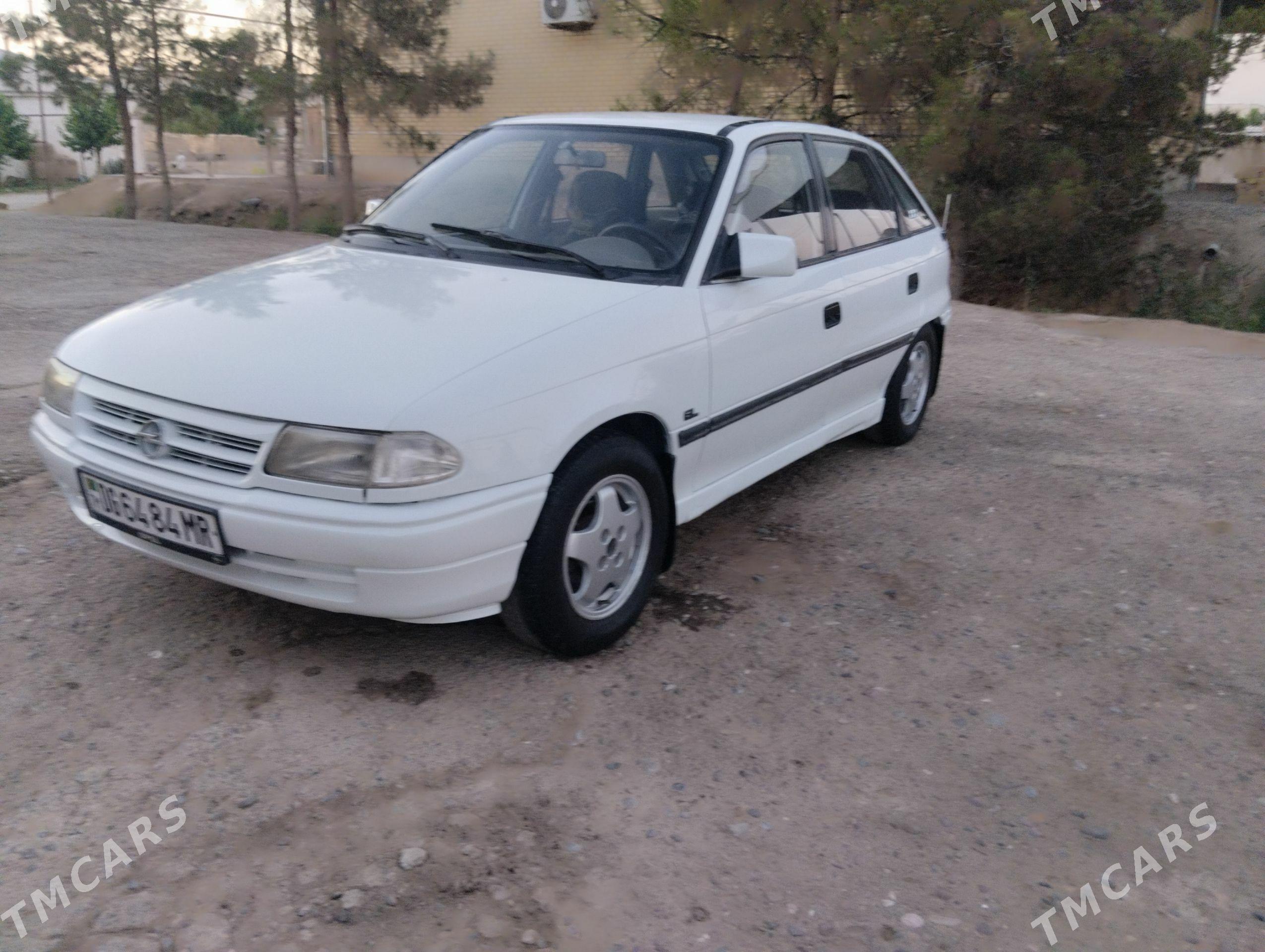 Opel Astra 1992 - 45 000 TMT - Мары - img 1