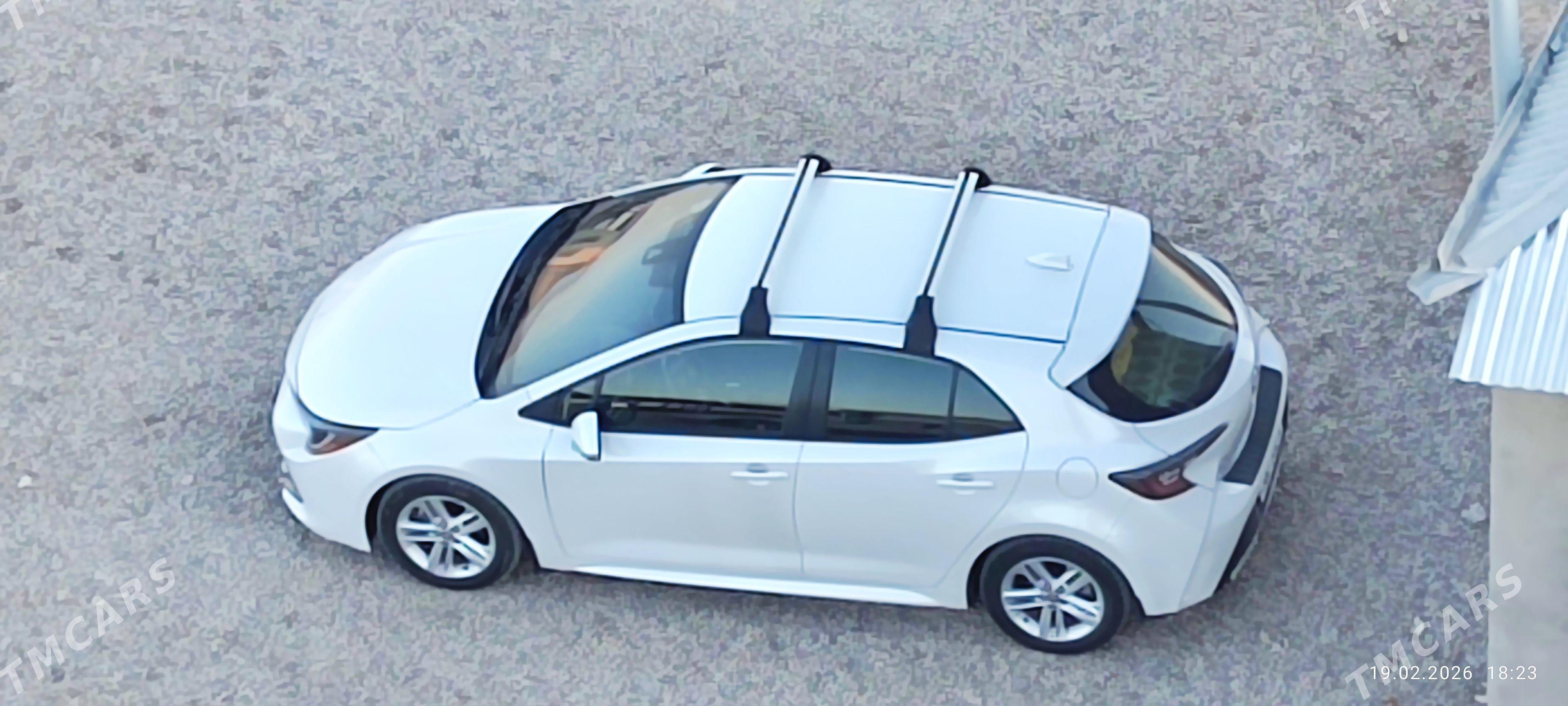 Toyota Corolla Hatchback 2021 - 300 000 TMT - Мары - img 1