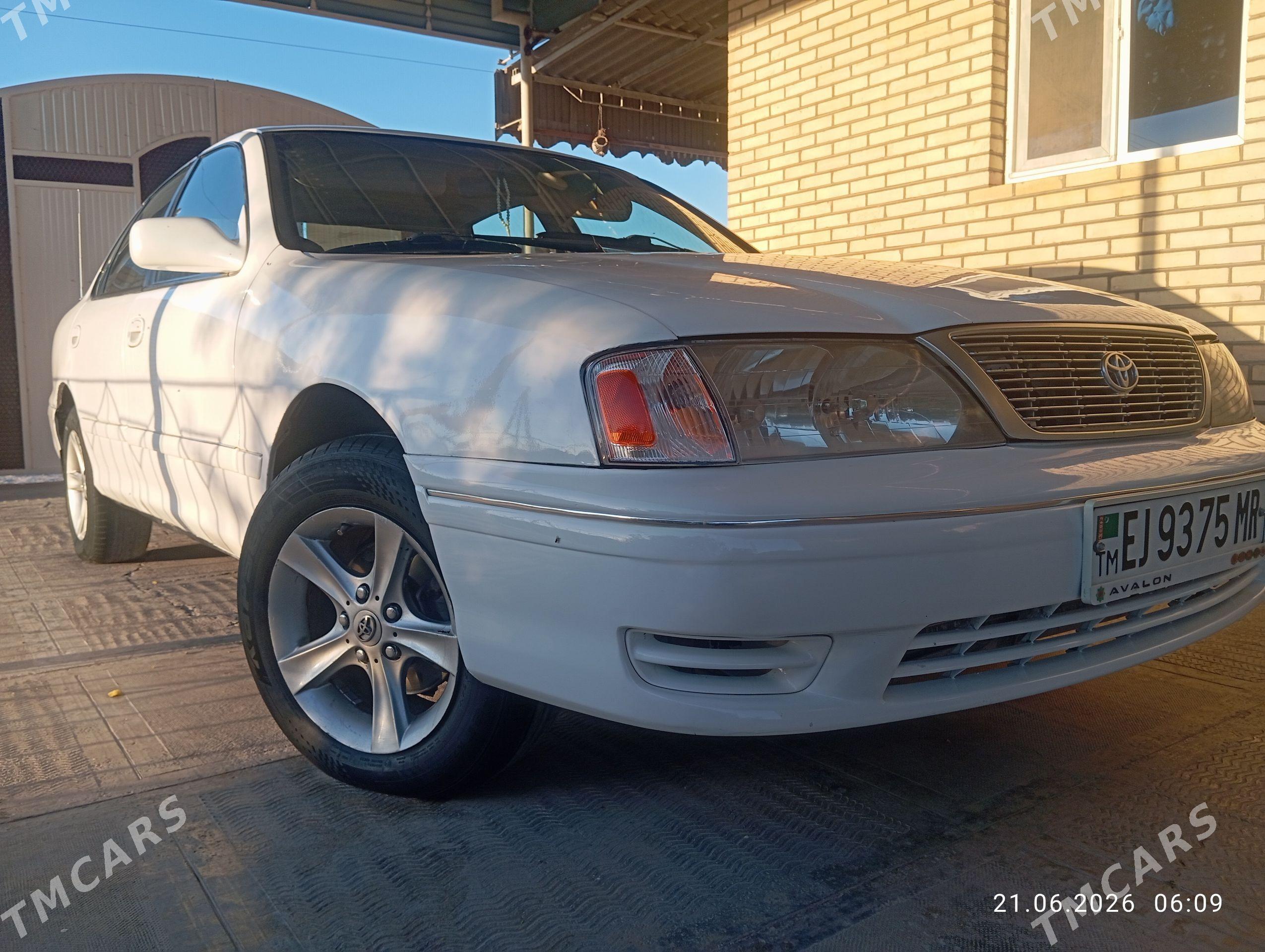 Toyota Avalon 1997 - 130 000 TMT - Мары - img 1