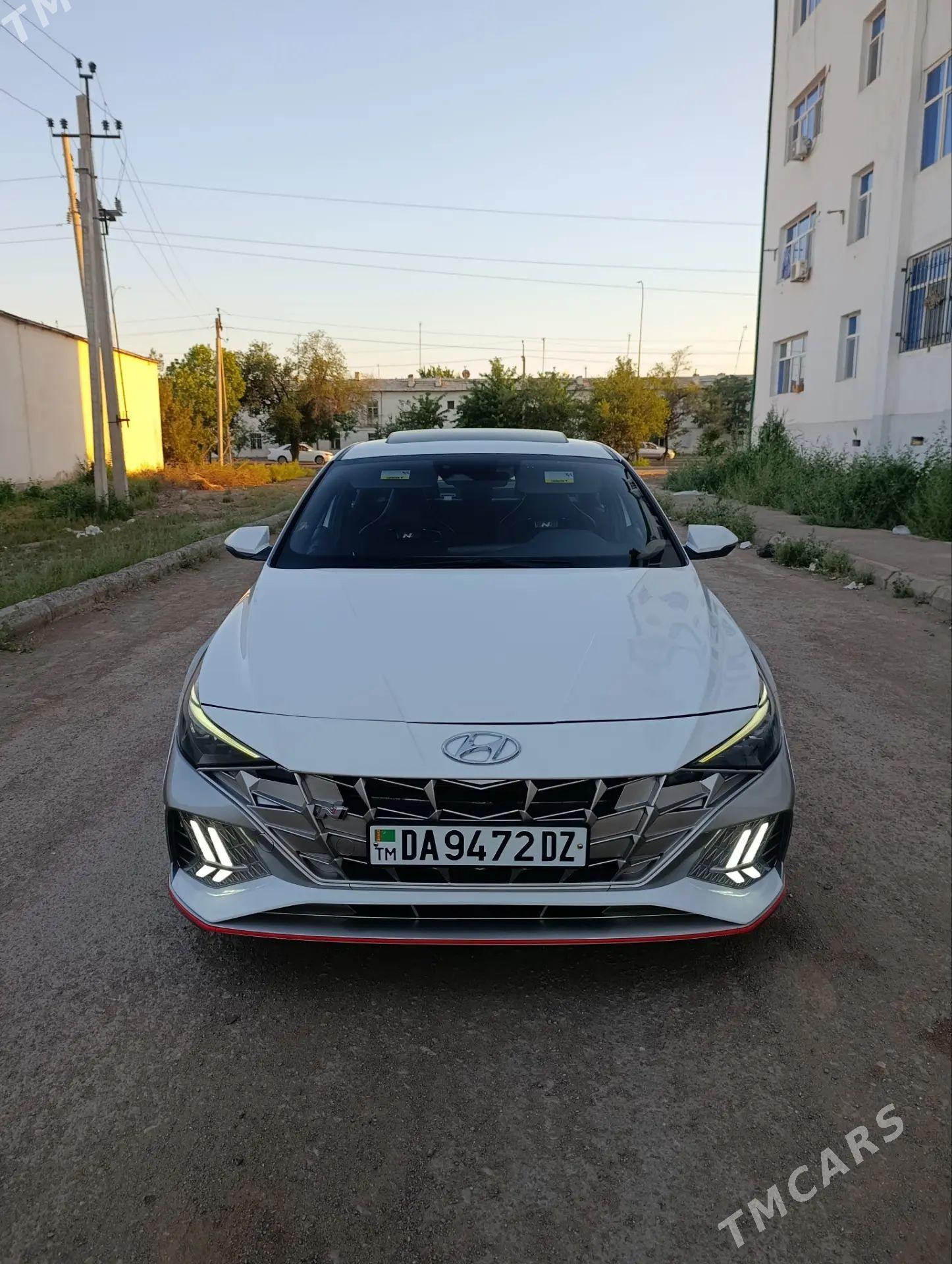 Hyundai Elantra 2022 - 335 000 TMT - Дашогуз - img 1