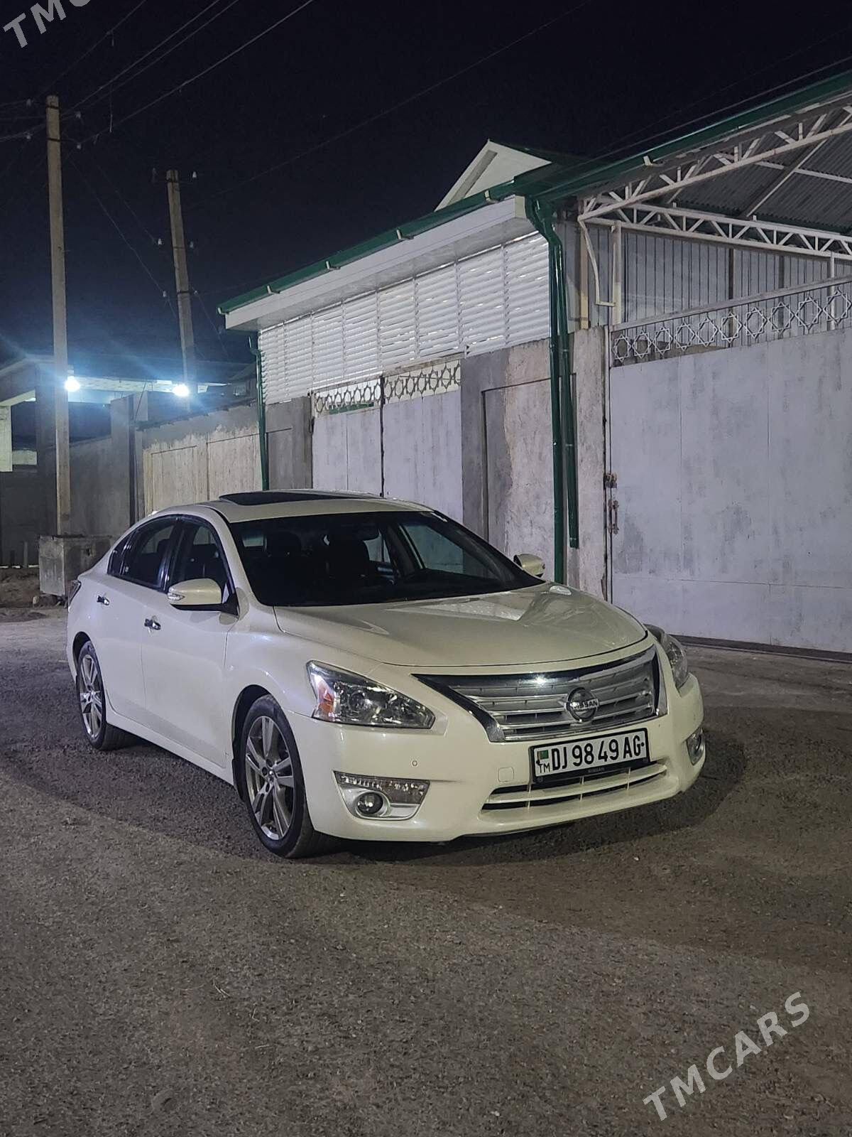 Nissan Altima 2015 - 197 000 TMT - Бузмеин - img 1