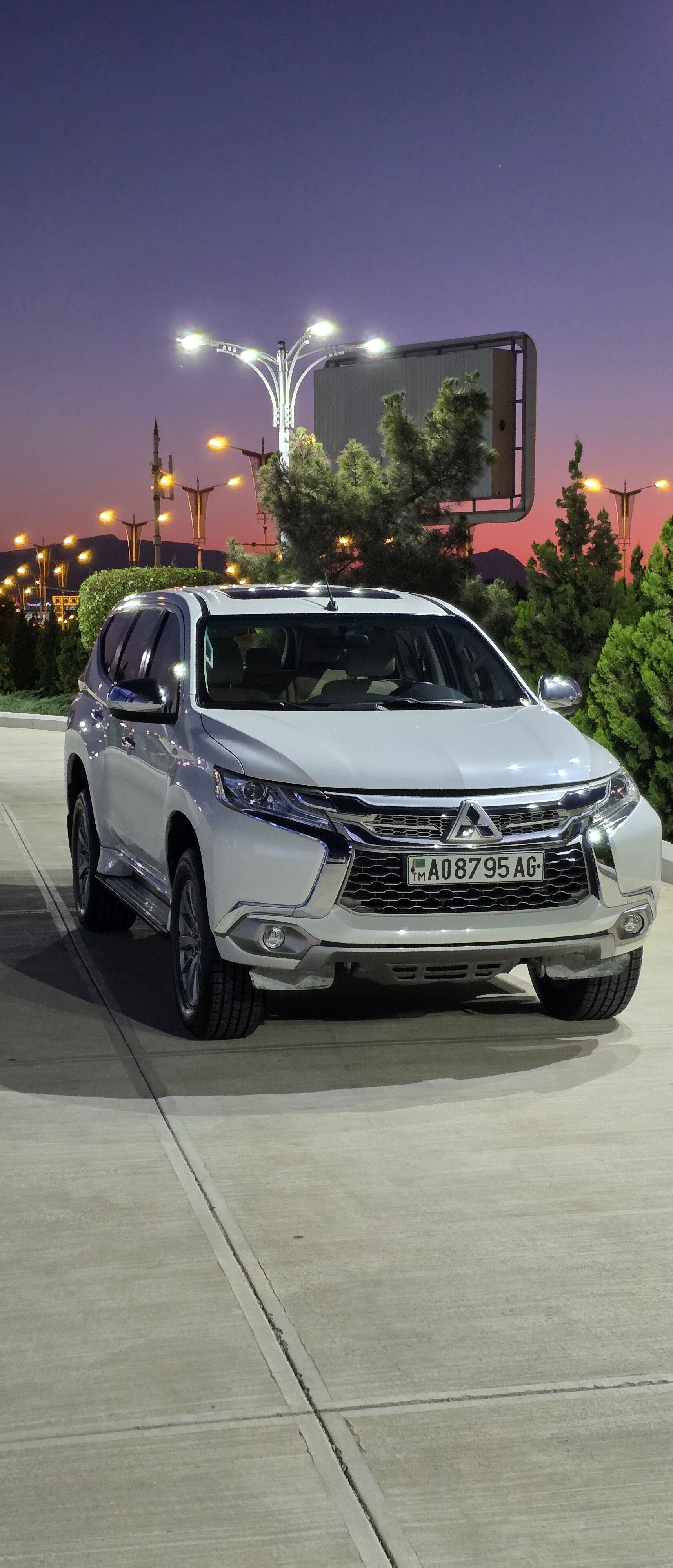 Mitsubishi Montero Sport 2019 - 405 000 TMT - Ашхабад - img 1