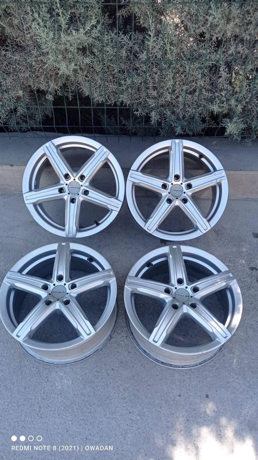 Kia Nisana Hyundai Disga 16R 3 000 TMT - Хитровка - img 1