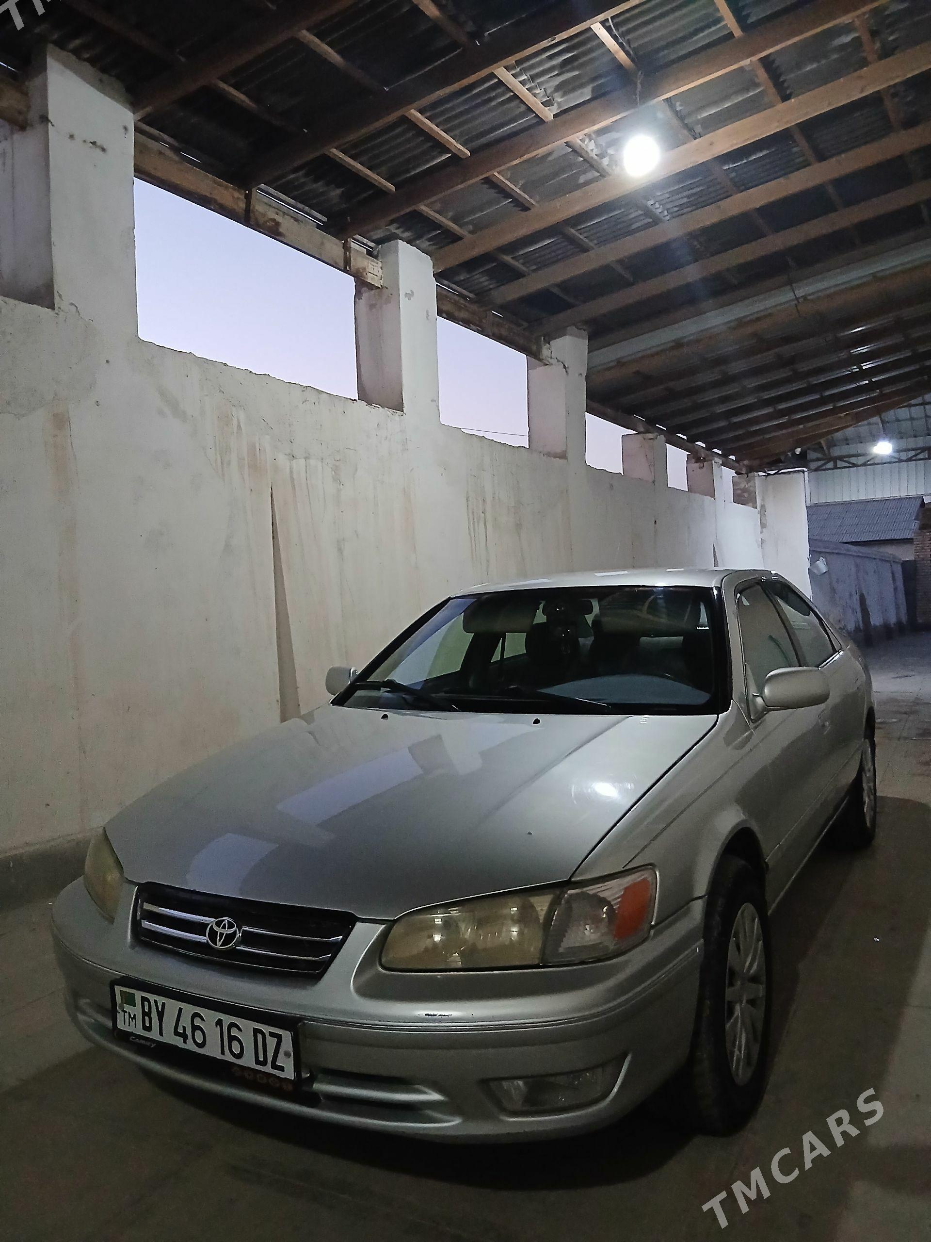 Toyota Camry 2001 - 180 000 TMT - Кёнеургенч - img 1