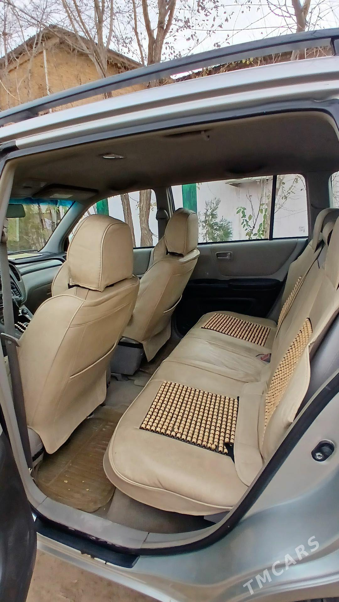 Toyota Highlander 2002 - 230 000 TMT - Кёнеургенч - img 1