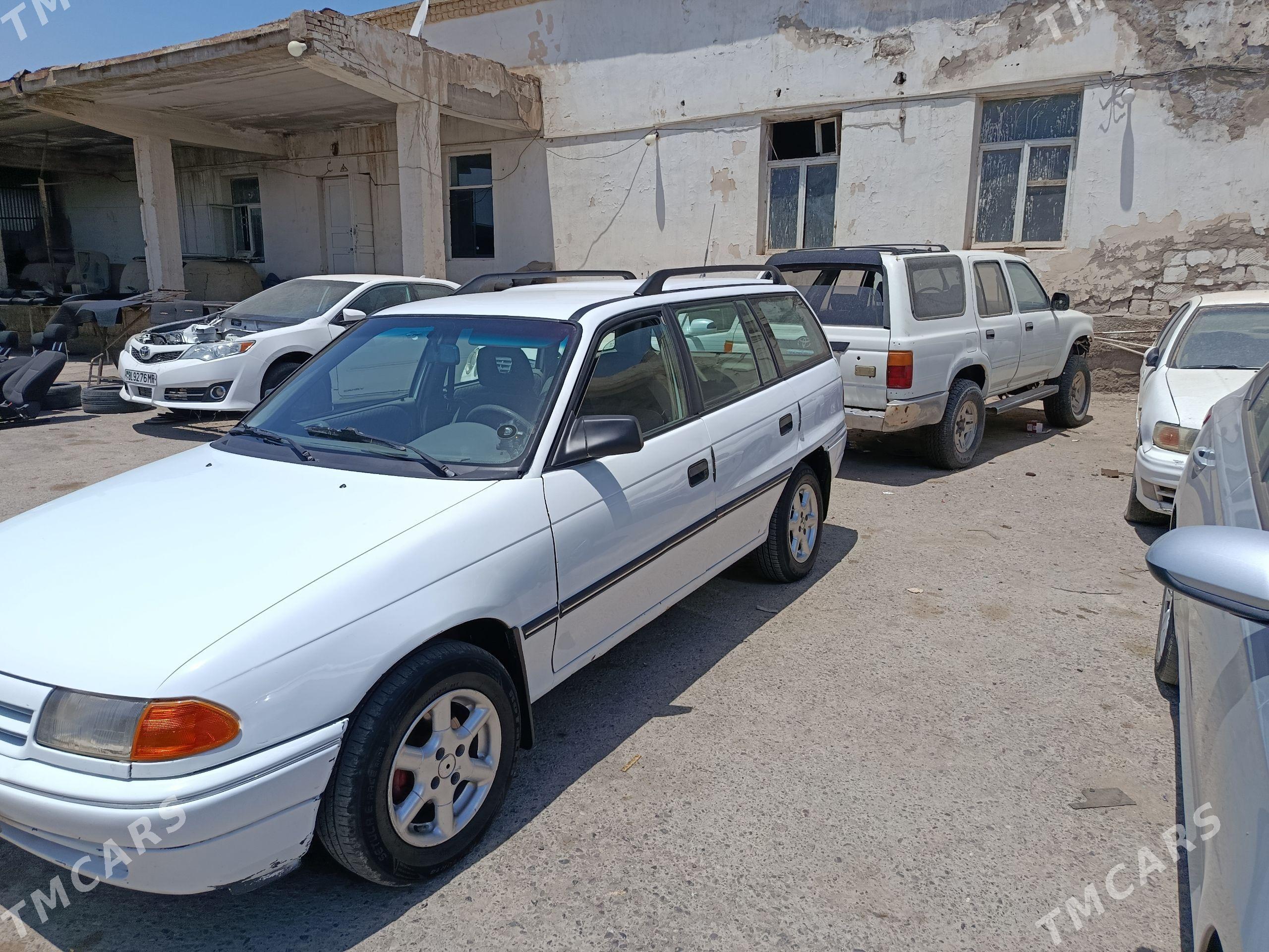 Opel Astra 1994 - 53 000 TMT - Мары - img 1