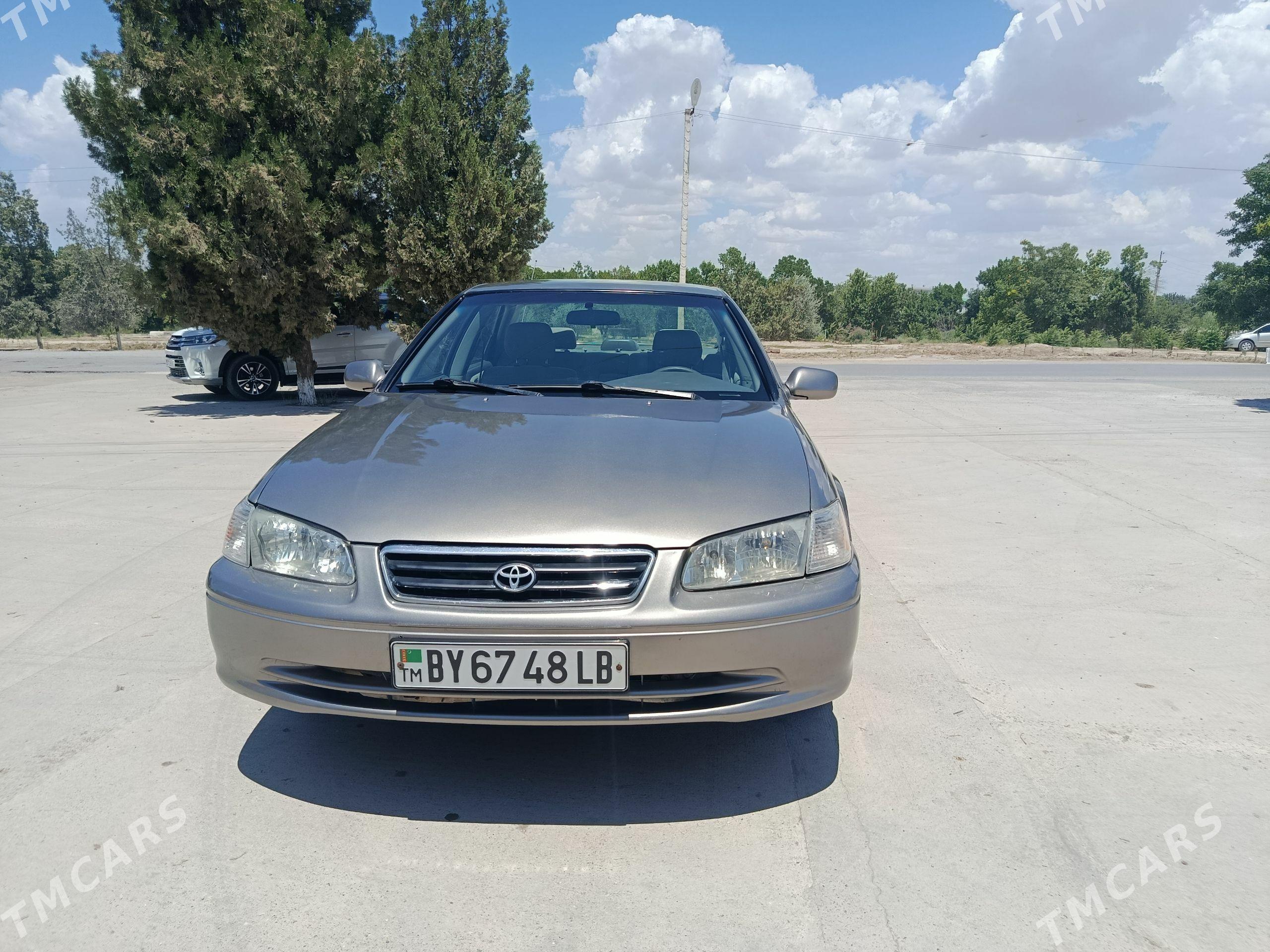 Toyota Camry 2000 - 155 000 TMT - Халач - img 1