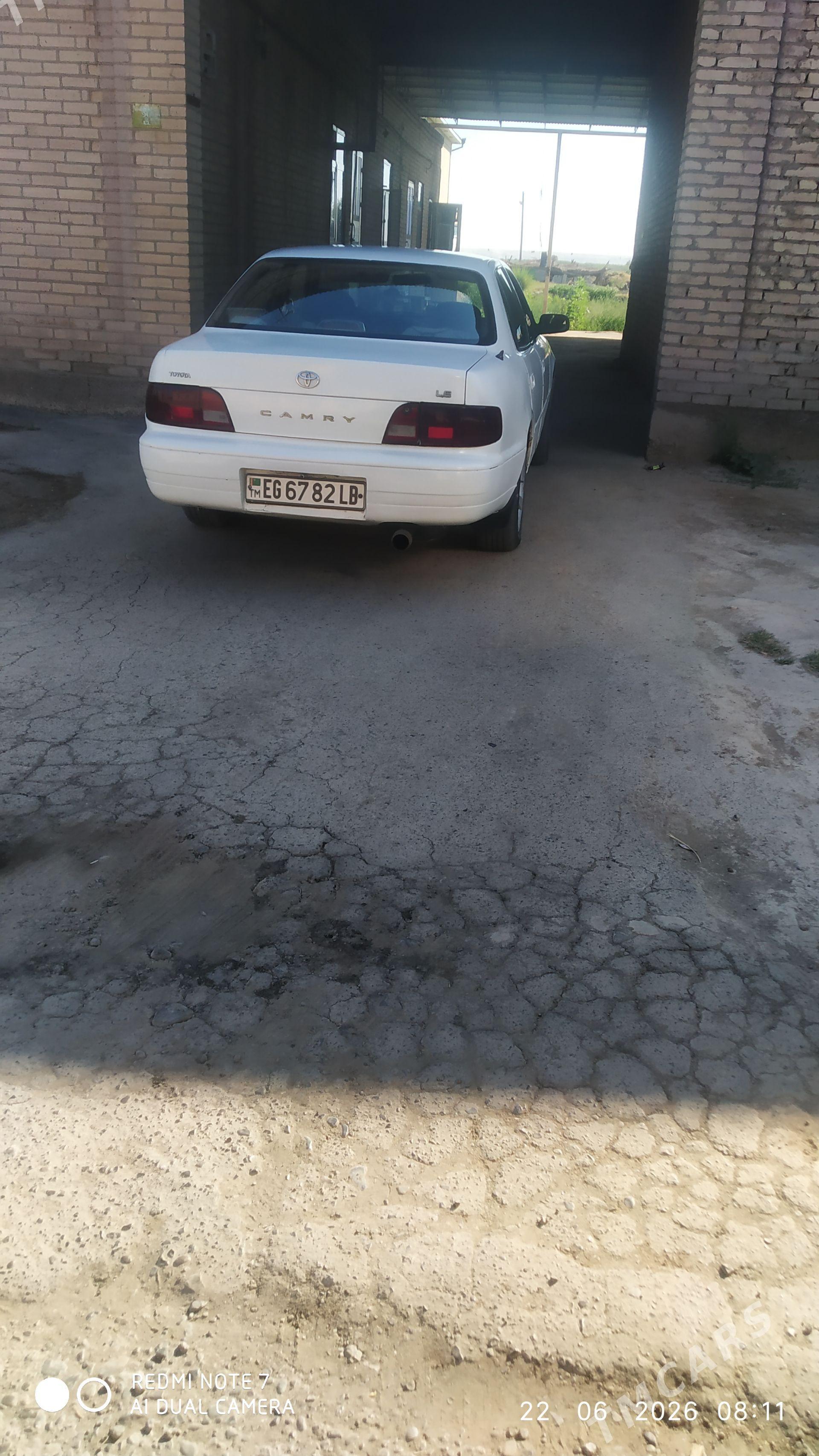 Toyota Camry 1995 - 85 000 TMT - Çärjew - img 1