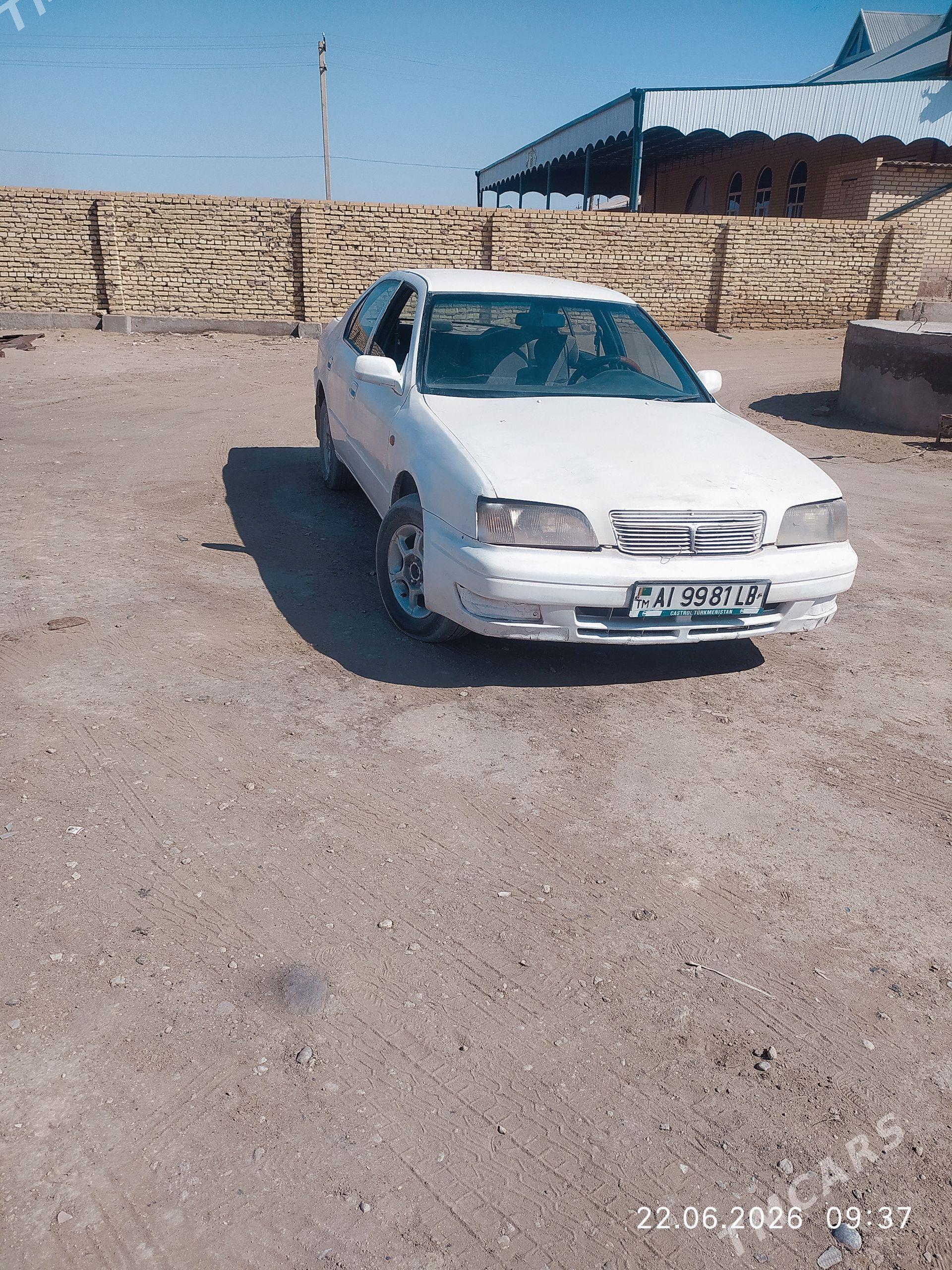 Toyota Camry 1995 - 60 000 TMT - Darganata - img 1