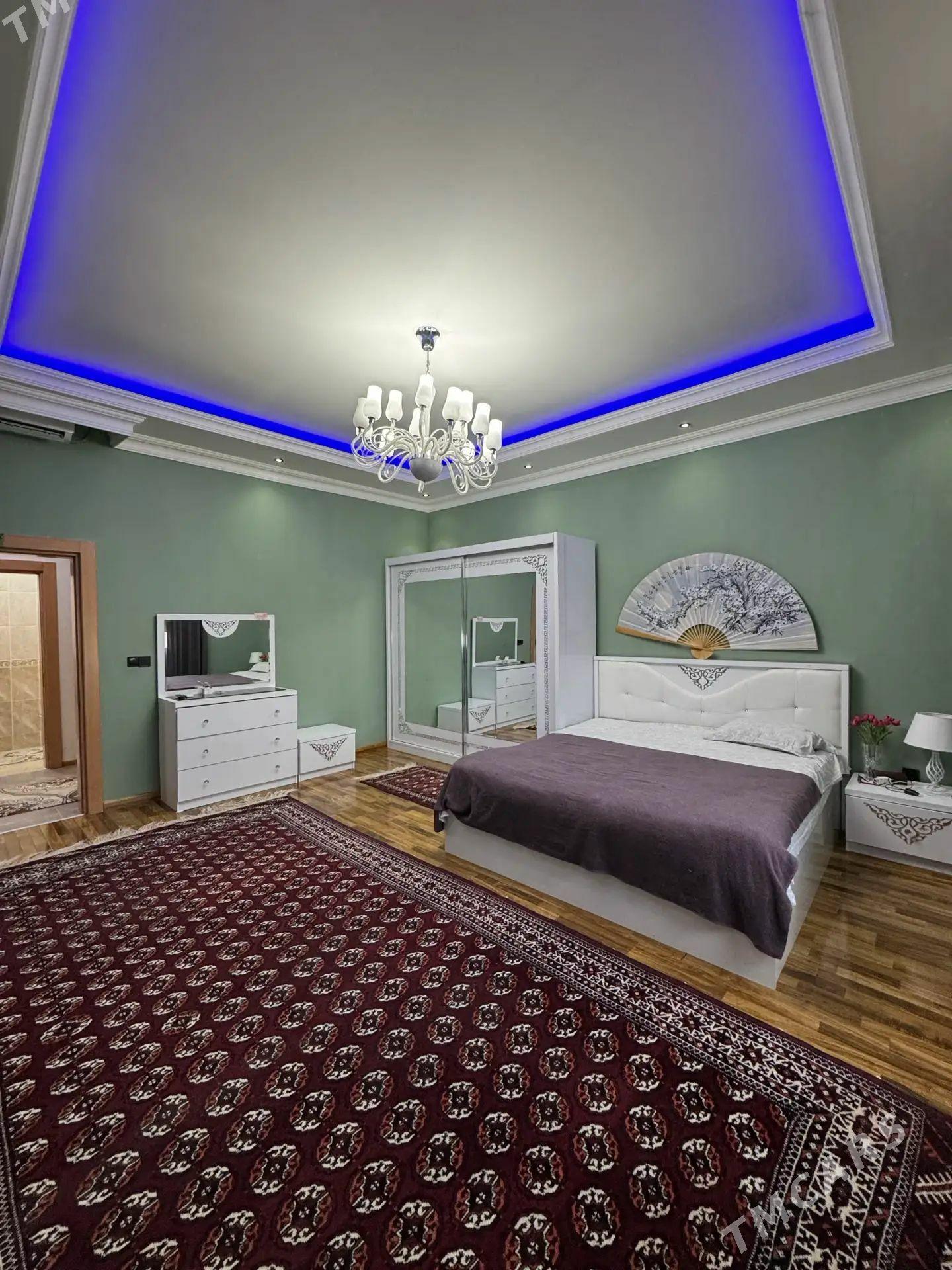 Гуртли 3 ком 135 кв² 2017 Лифт - Aşgabat - img 1