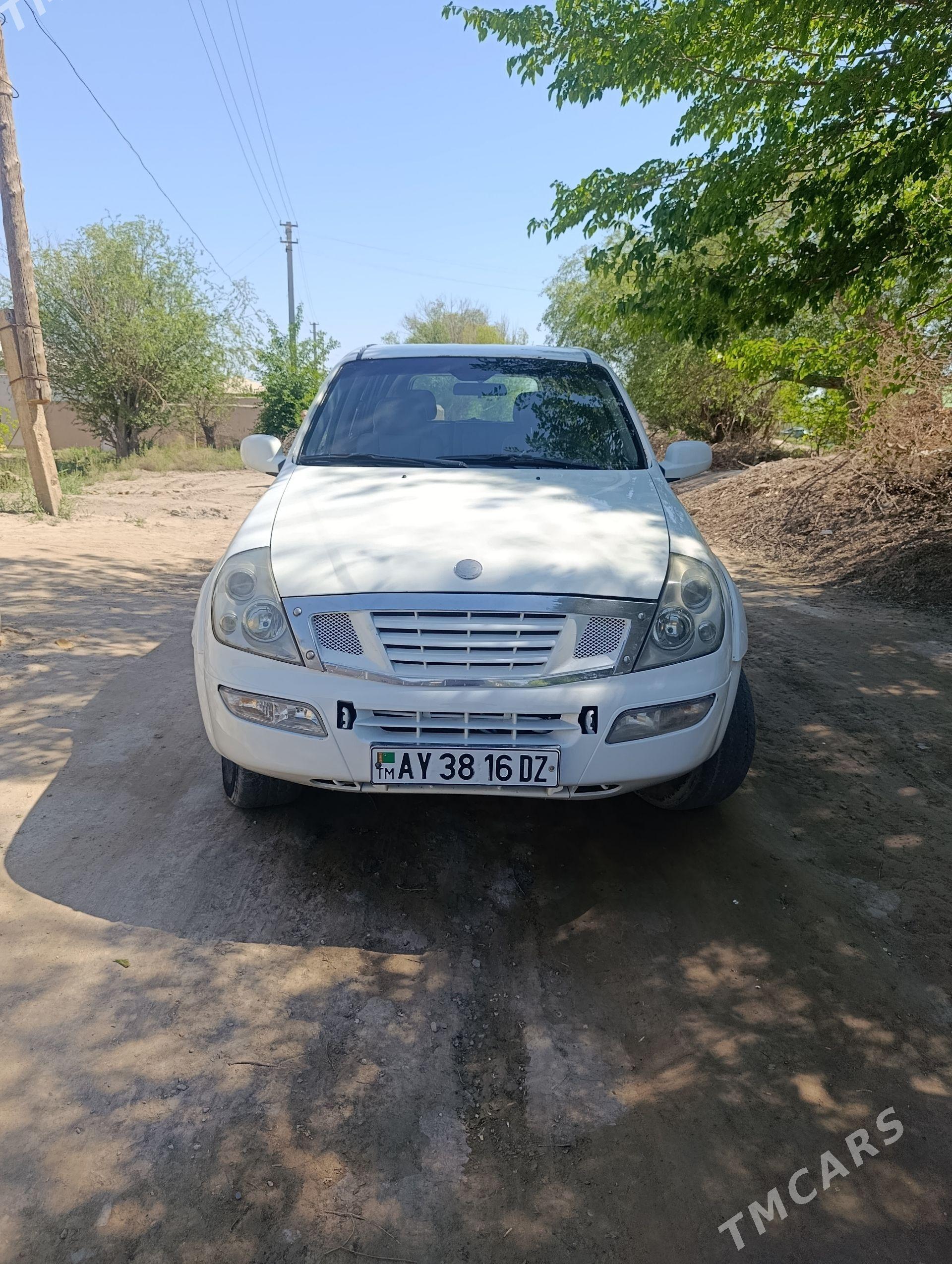 SsangYong Rexton W 2002 - 48 000 TMT - Гурбансолтан Едже - img 1