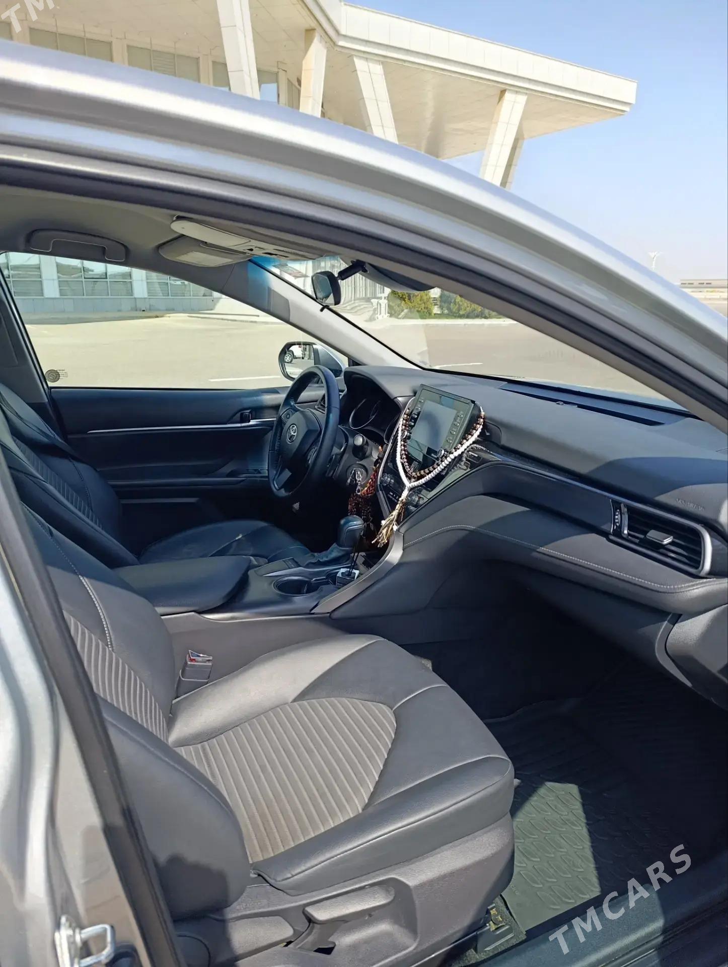 Toyota Camry 2022 - 340 000 TMT - Ýolöten - img 1
