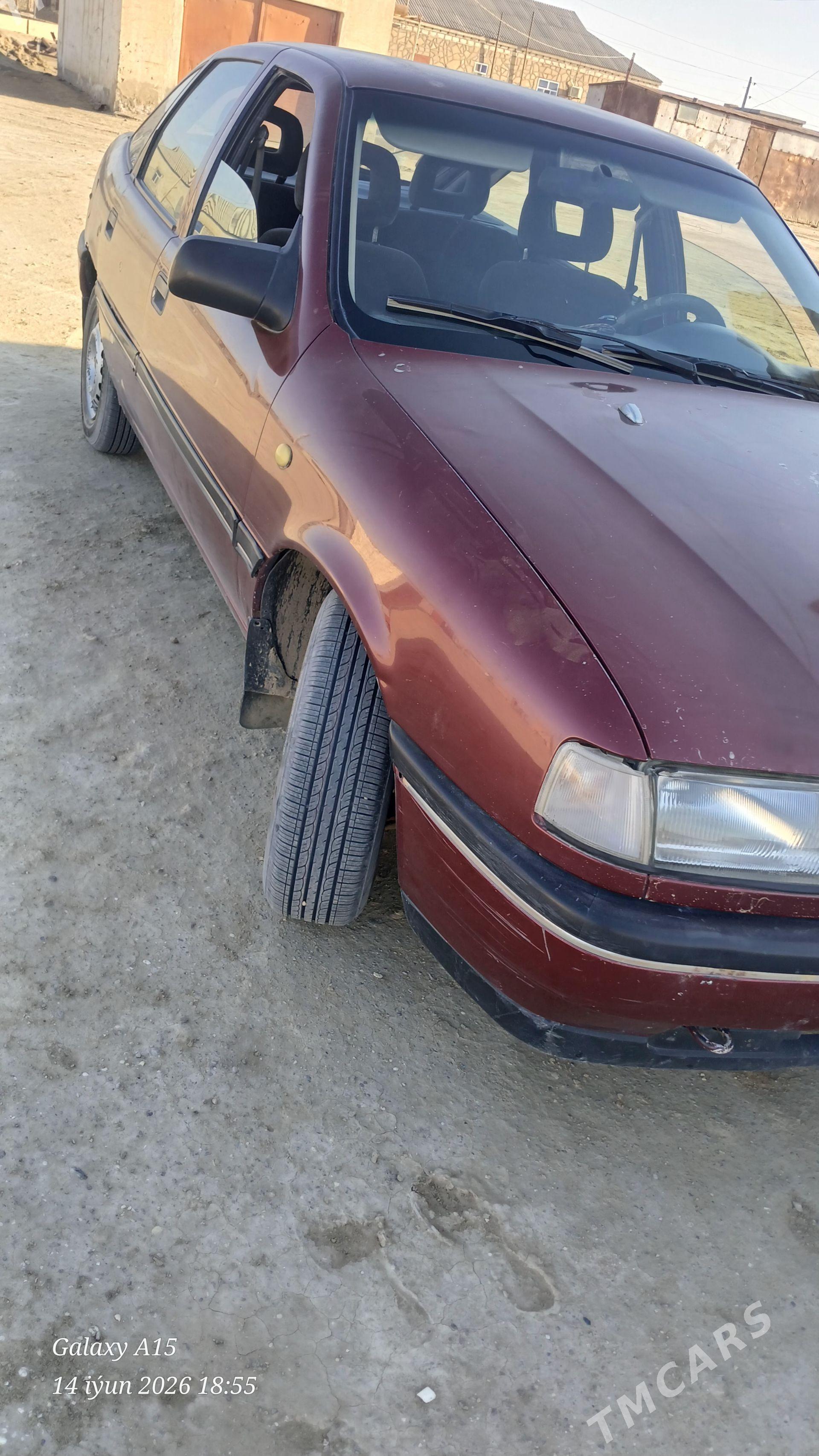 Opel Vectra 1992 - 26 000 TMT - Esenguly - img 1