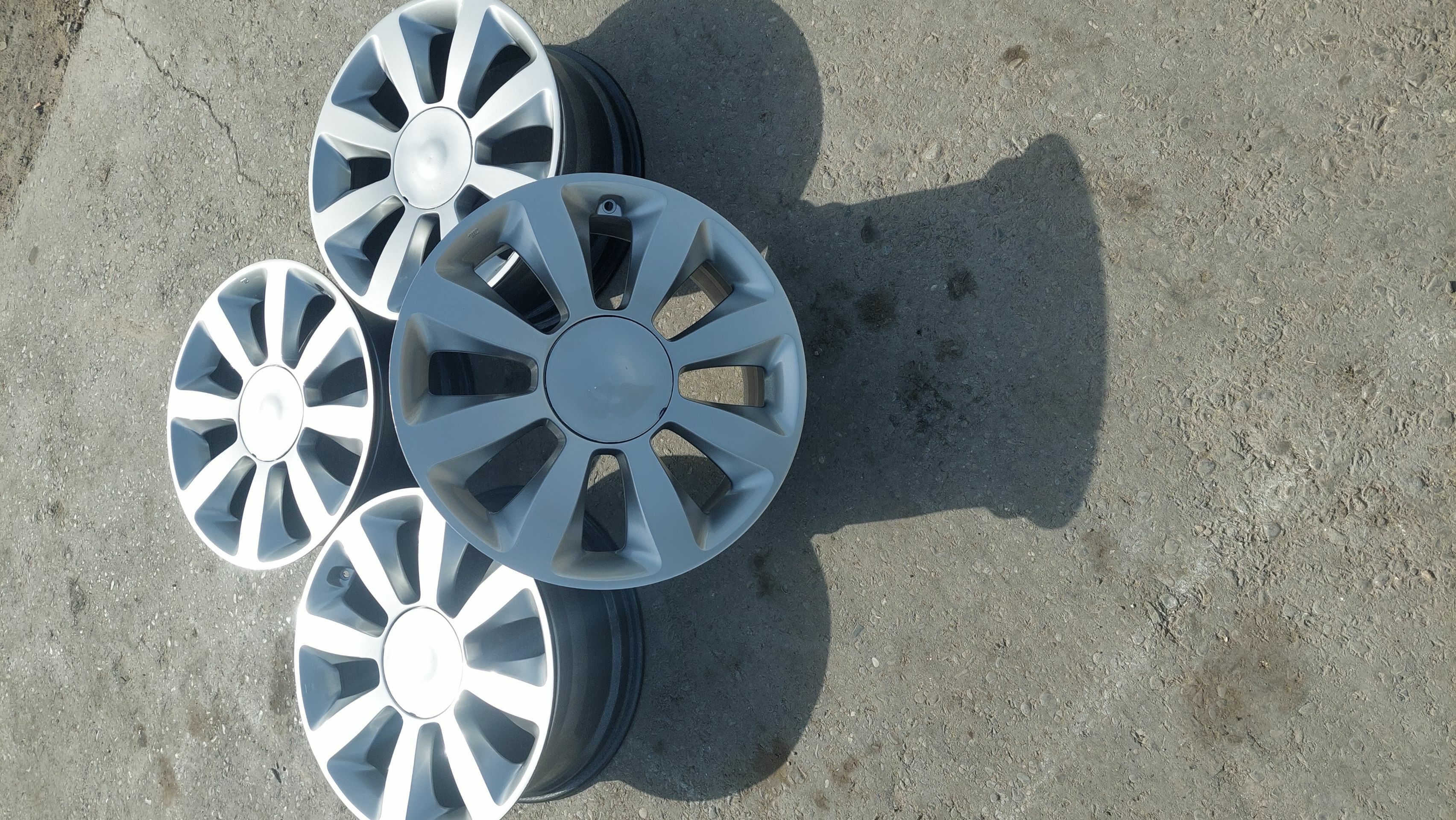 Hunday kiya 18 2 500 TMT - Aşgabat - img 1