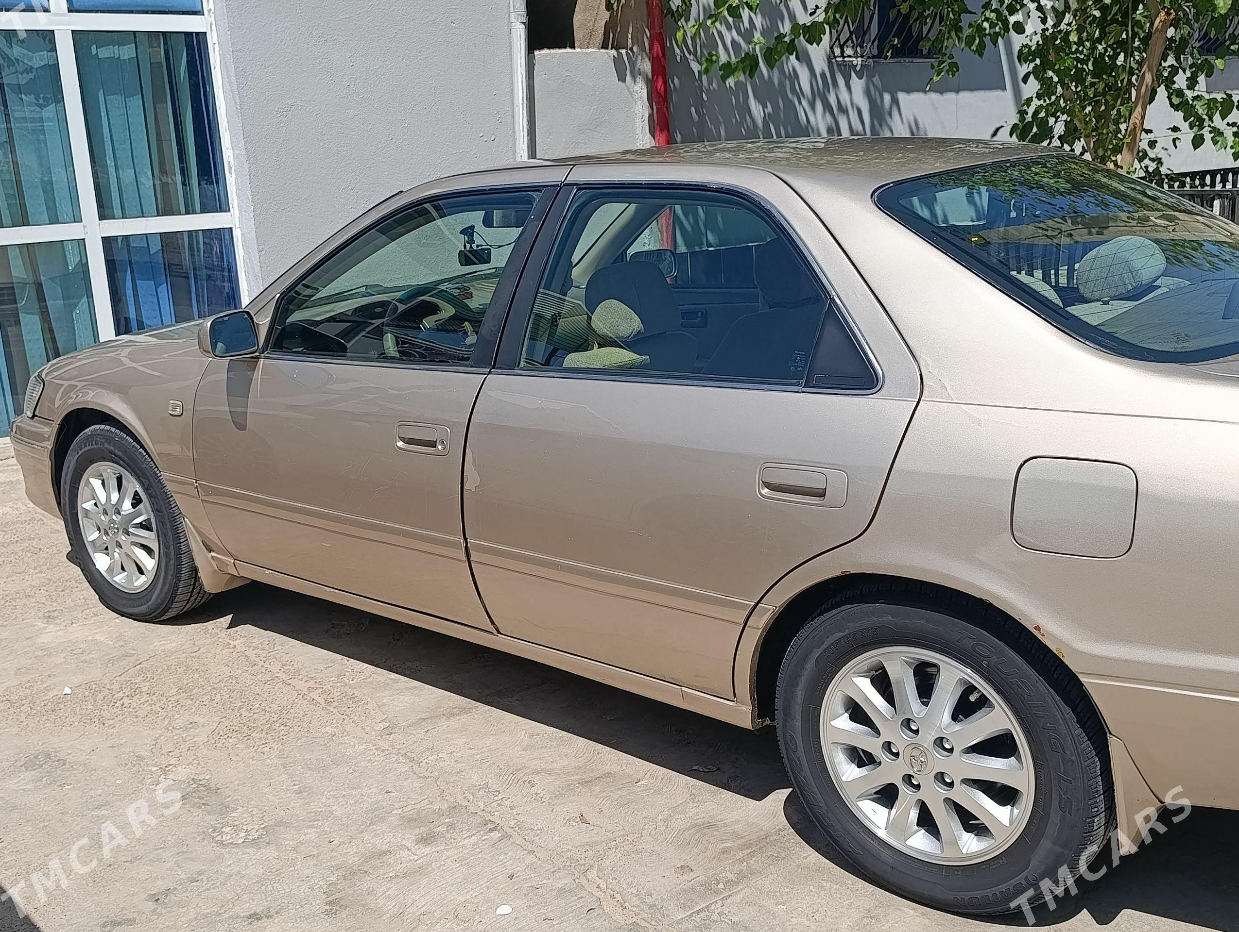 Toyota Camry 2000 - 170 000 TMT - Ýolöten - img 1