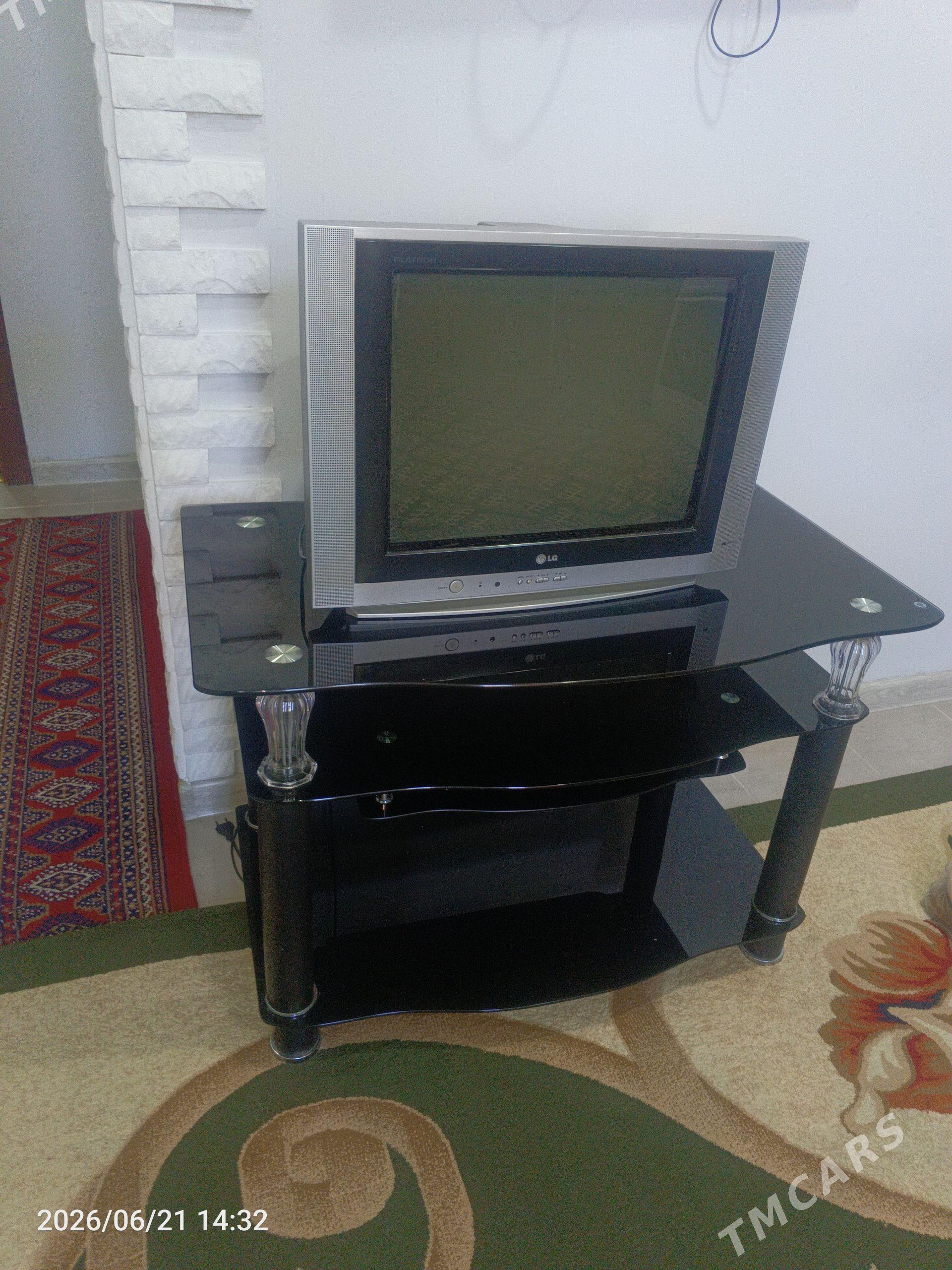 Telewizor bilen pastawka - Aşgabat - img 1