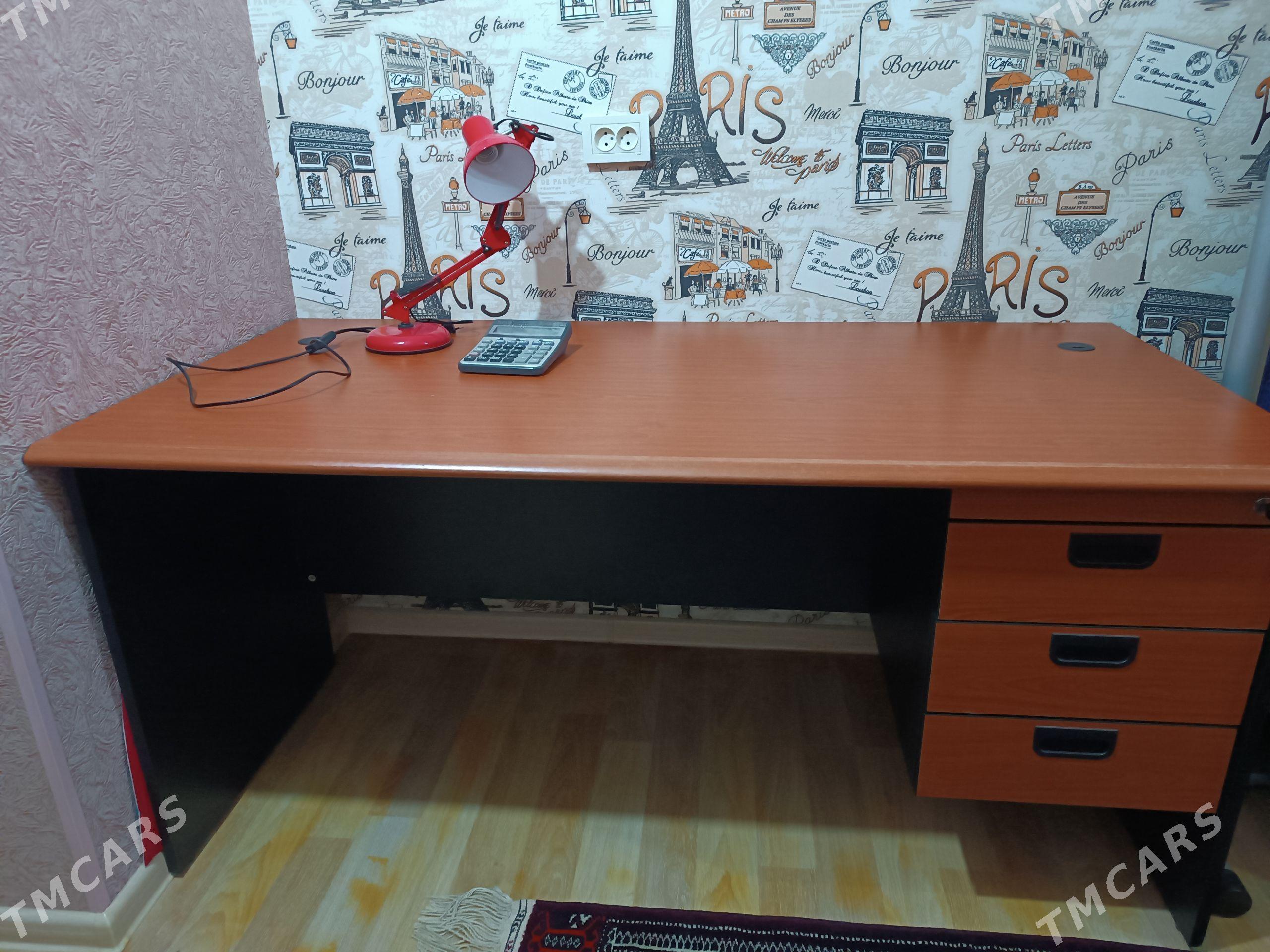 Ofis stoly - Гумдаг - img 1