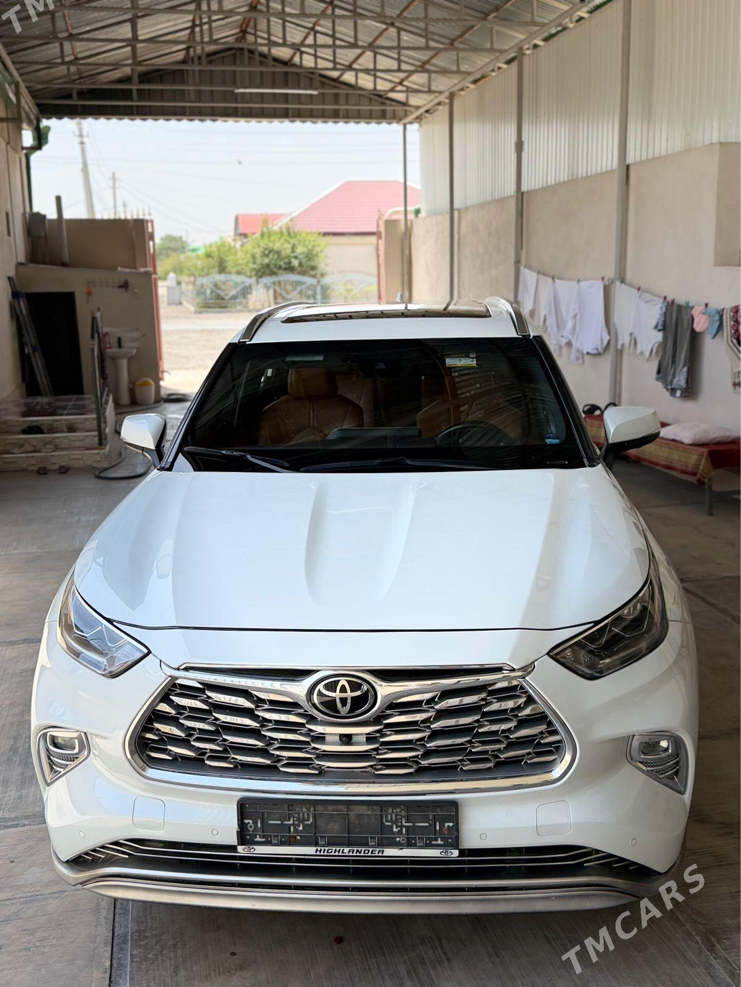 Toyota Highlander 2021 - 720 000 TMT - Ак-Бугдайский этрап - img 1