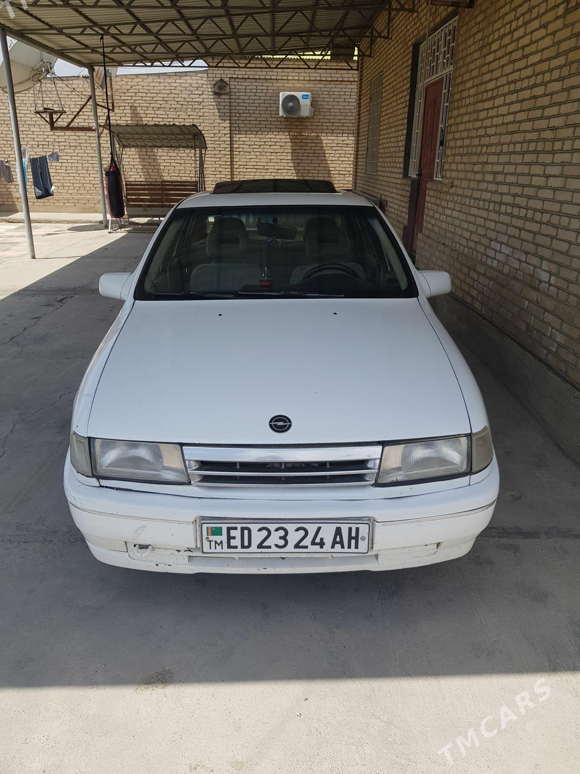 Opel Vectra 1990 - 38 000 TMT - Анев - img 1