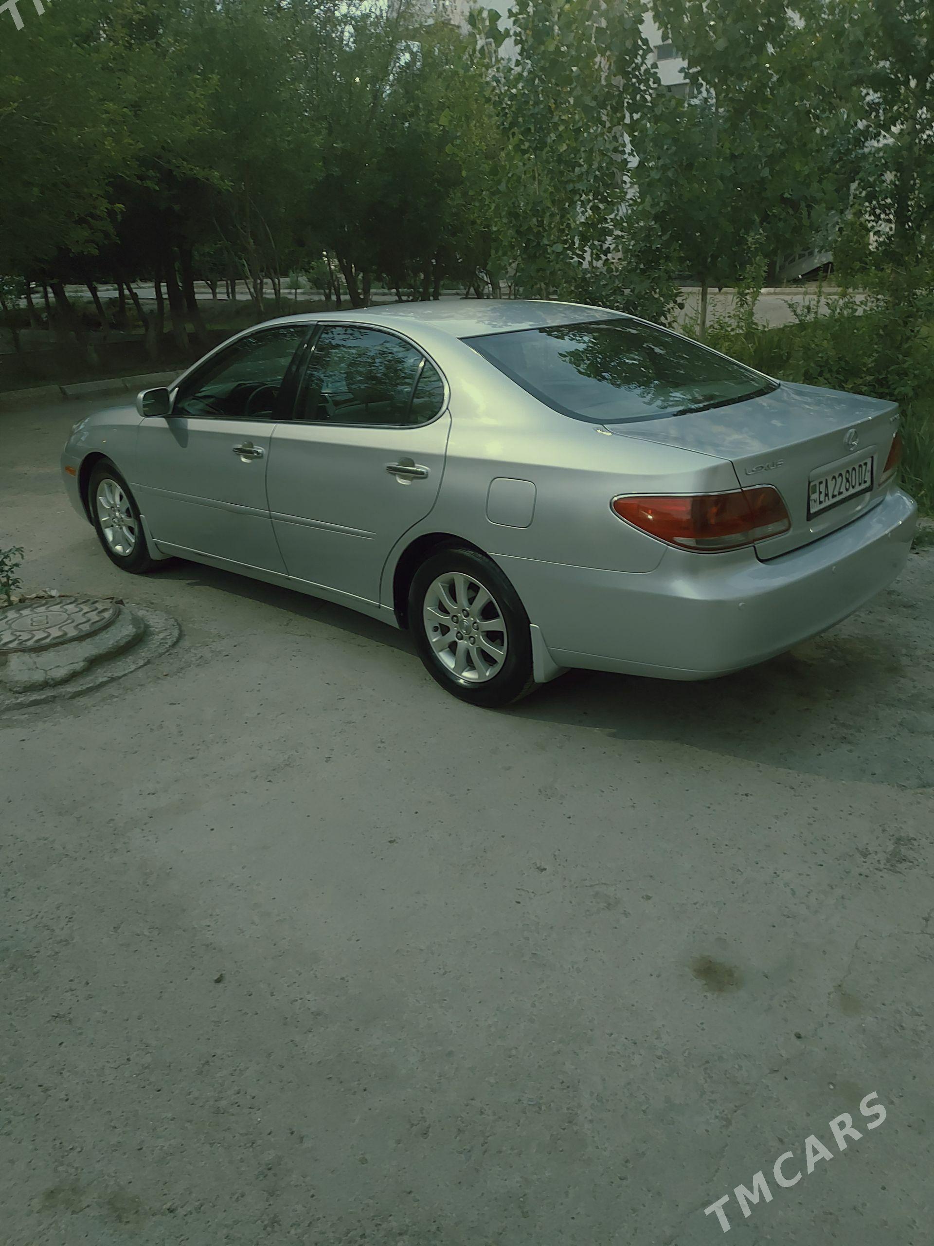 Lexus ES 300 2002 - 220 000 TMT - Дашогуз - img 1