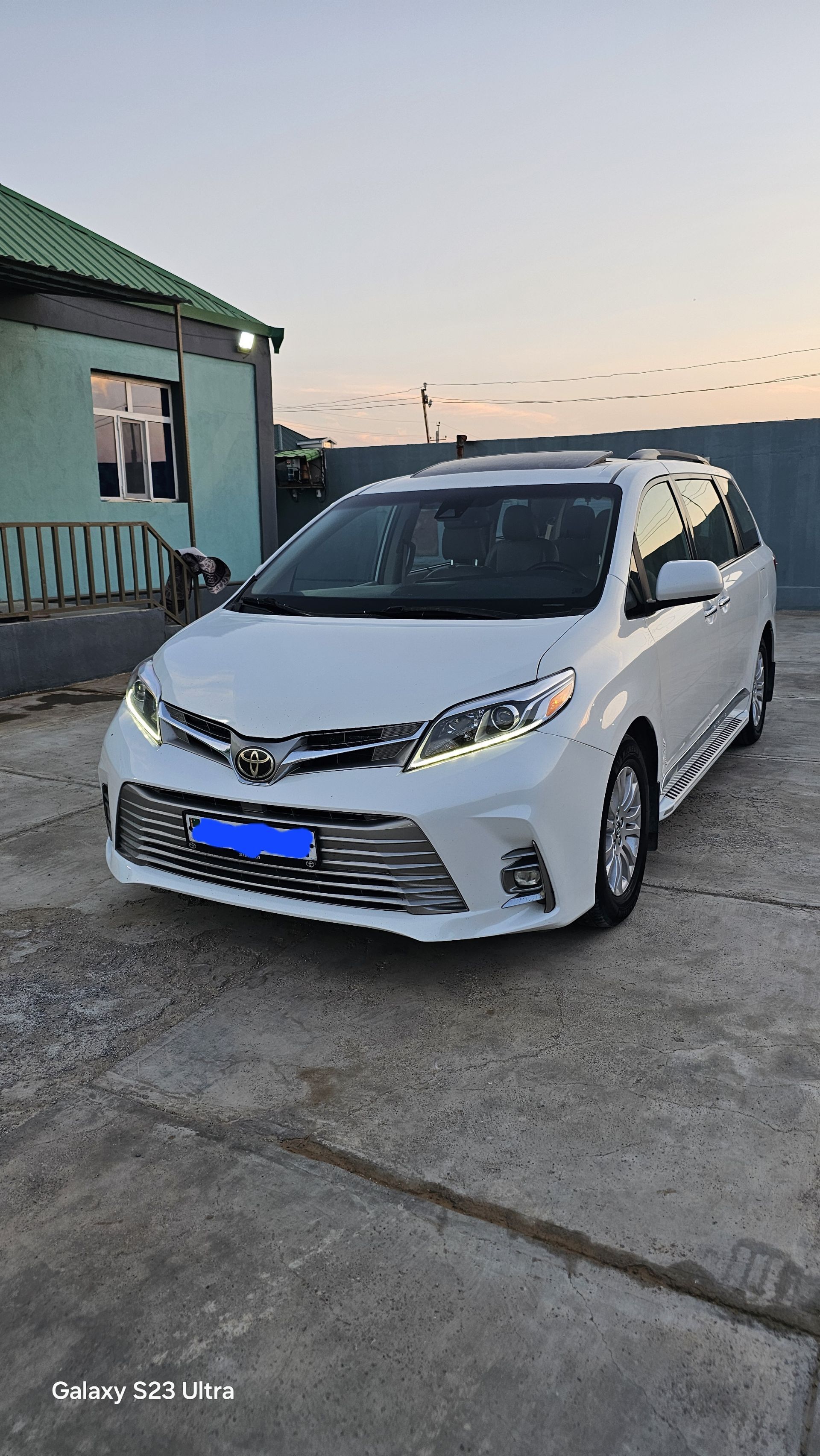 Toyota Sienna 2018 - 428 000 TMT - Ашхабад - img 1