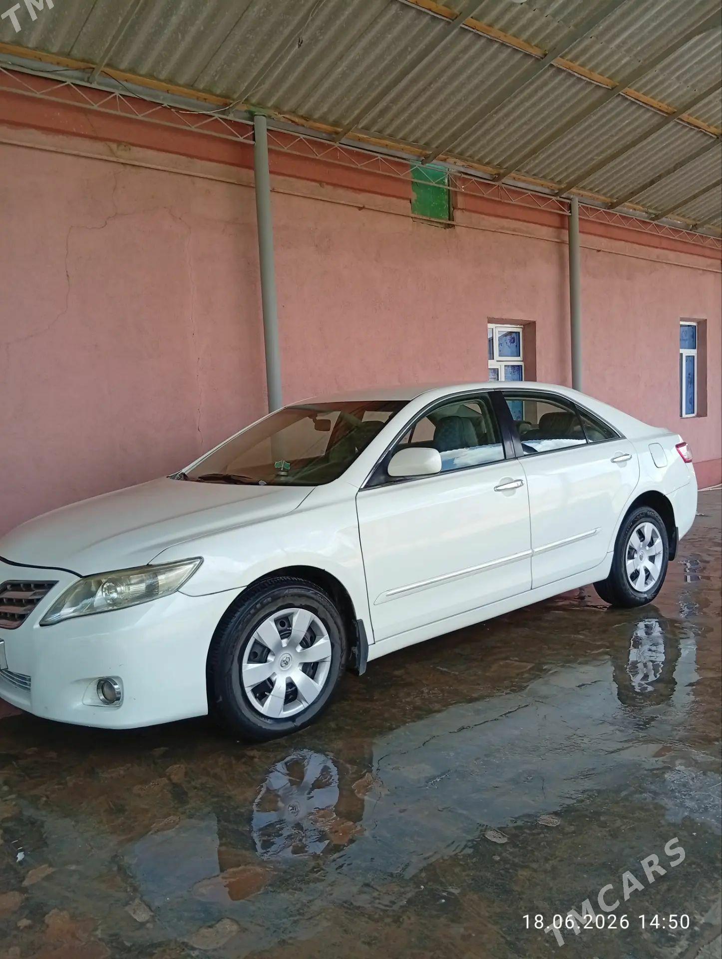 Toyota Camry 2010 - 170 000 TMT - Огуз хан - img 1