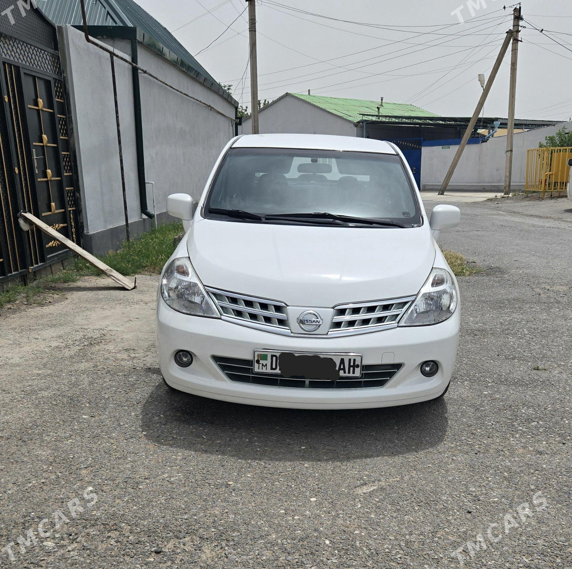 Nissan Versa 2010 - 141 000 TMT - Garadamak Şor - img 1