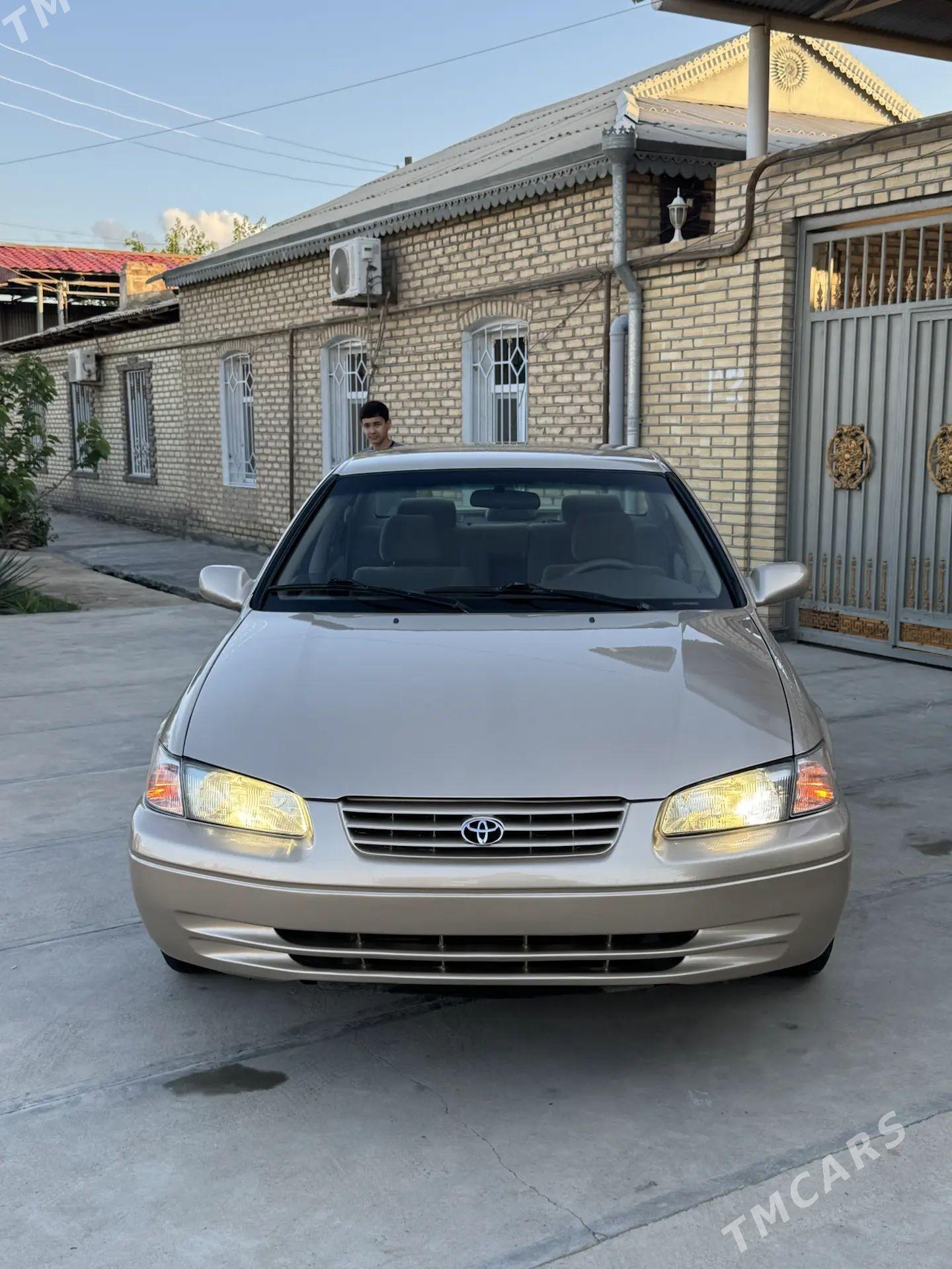 Toyota Camry 1998 - 160 000 TMT - Mary - img 1