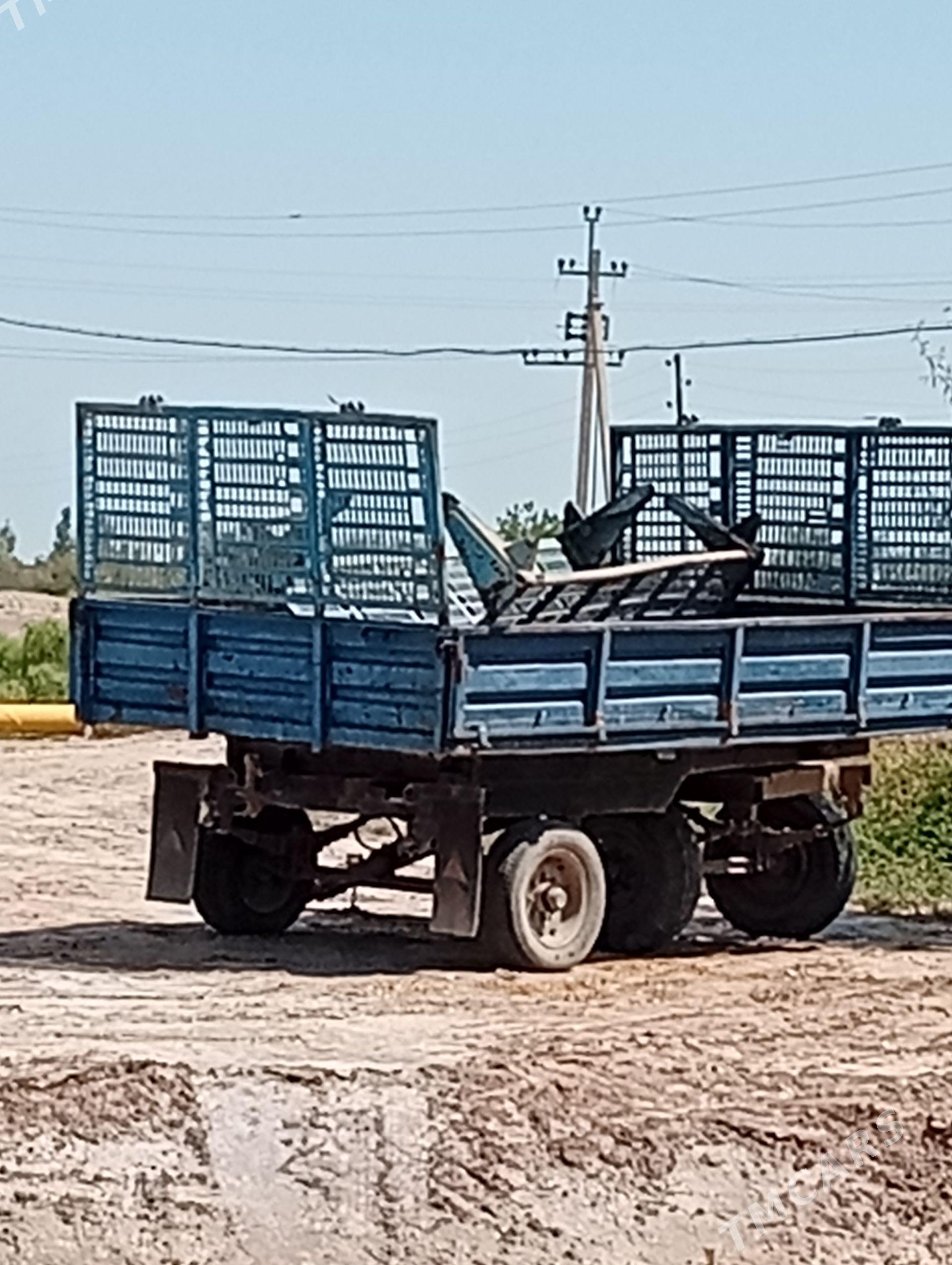 MTZ T-28 1980 - 100 000 TMT - Şabat etr. - img 1