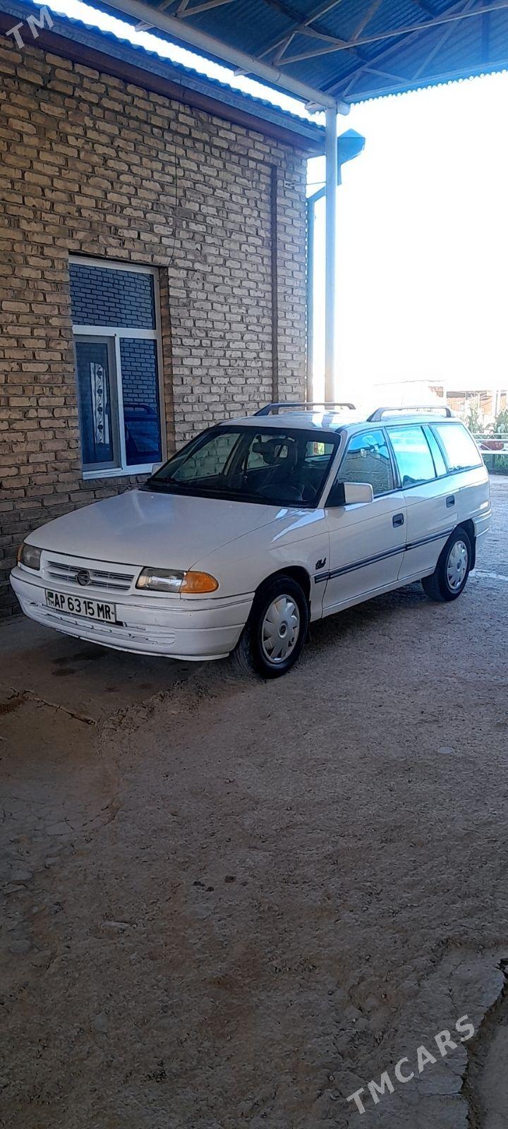 Opel Astra 1992 - 40 000 TMT - Mary - img 1