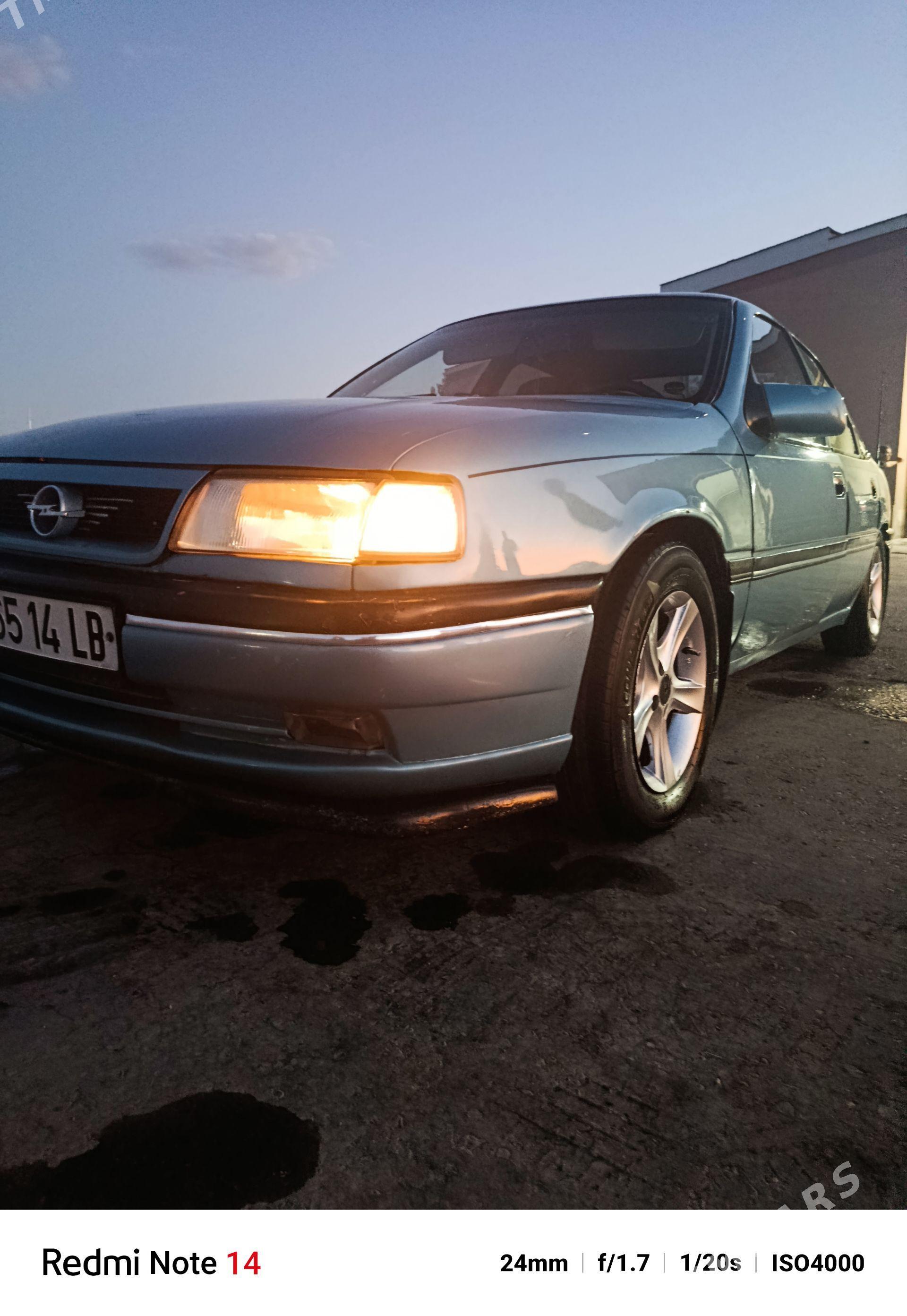 Opel Vectra 1993 - 50 000 TMT - Фарап - img 1