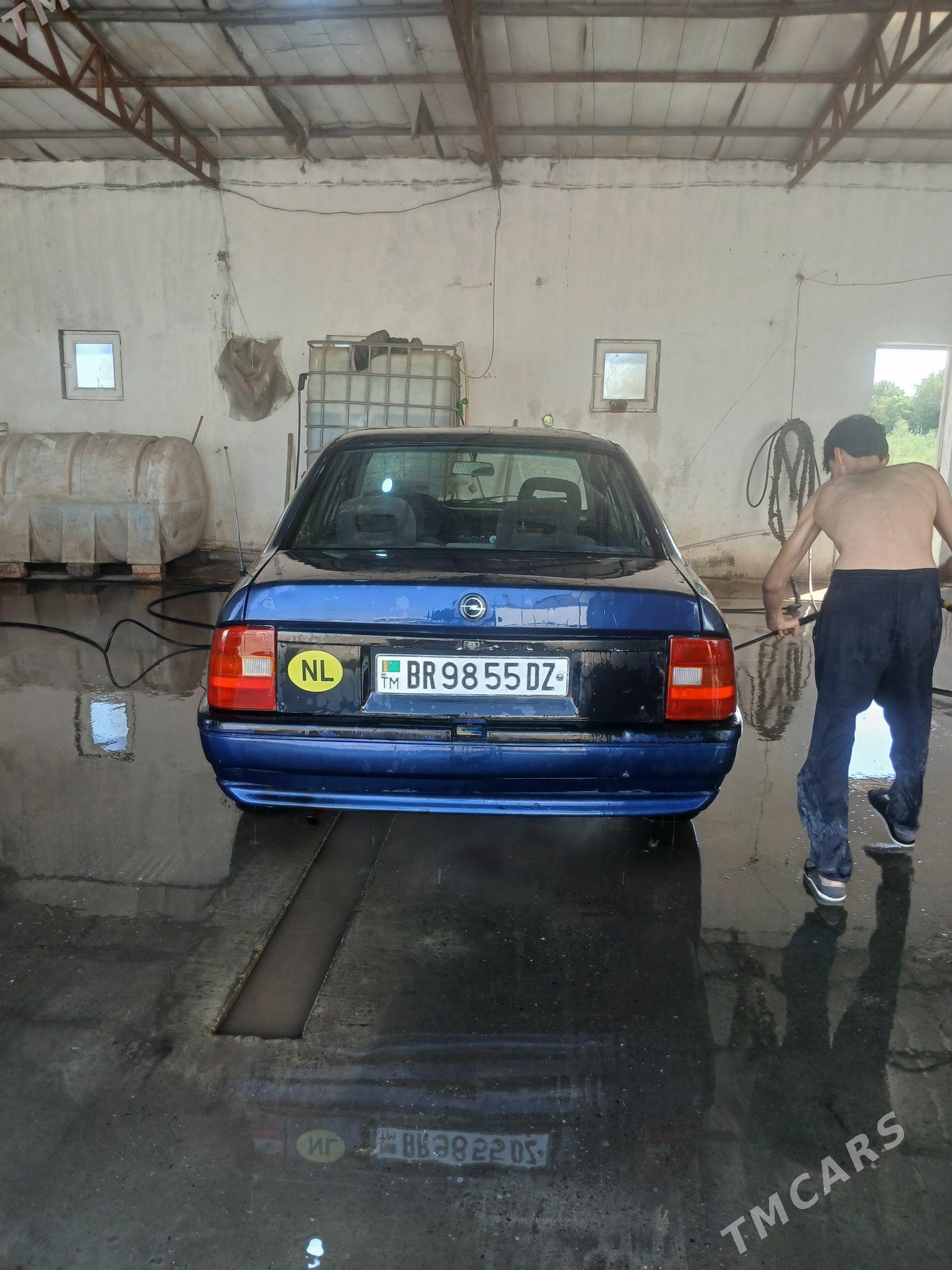 Opel Vectra 1992 - 30 000 TMT - Шабатский этрап - img 1