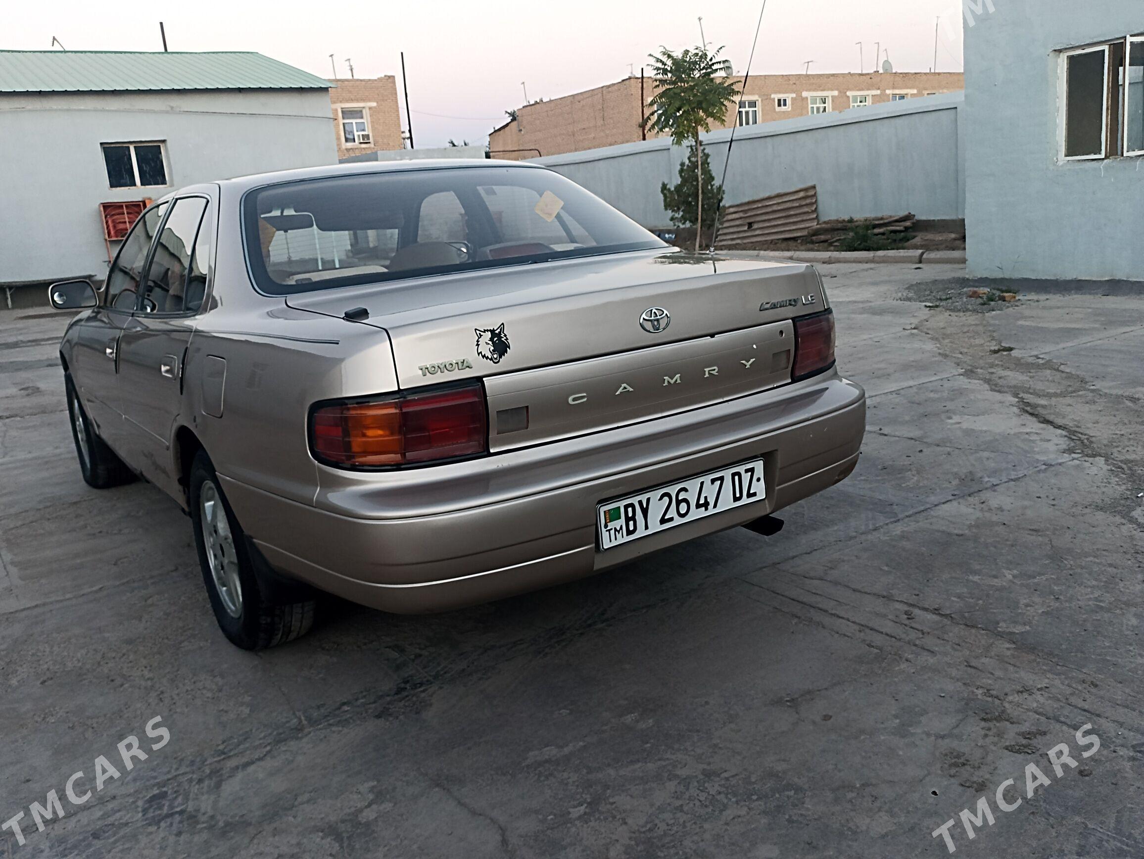 Toyota Camry 1994 - 125 000 TMT - етр. Туркменбаши - img 1