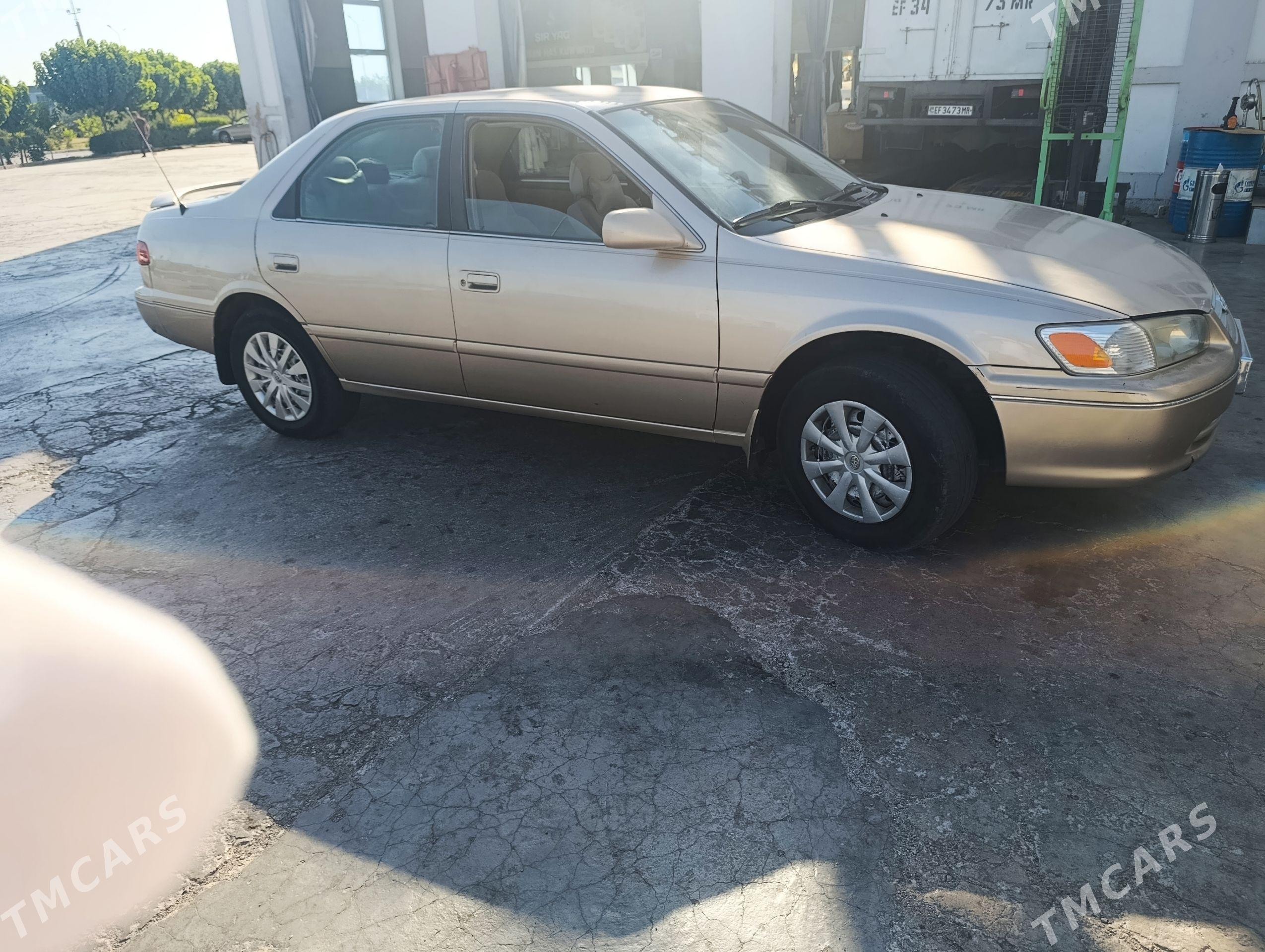 Toyota Camry 2000 - 165 000 TMT - Ёлётен - img 1